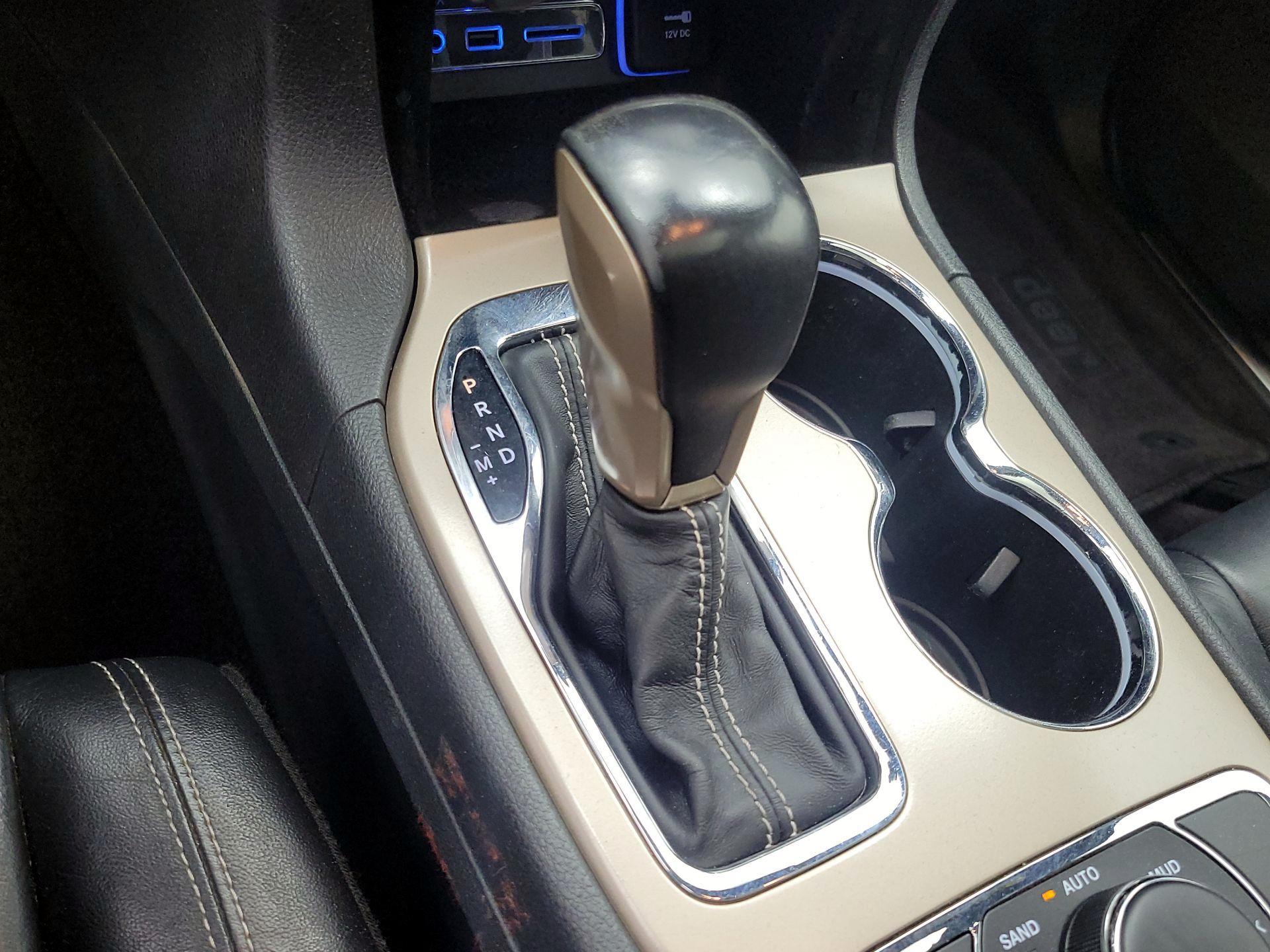 Thumbnail: 2017 Jeep Grand Cherokee - 18