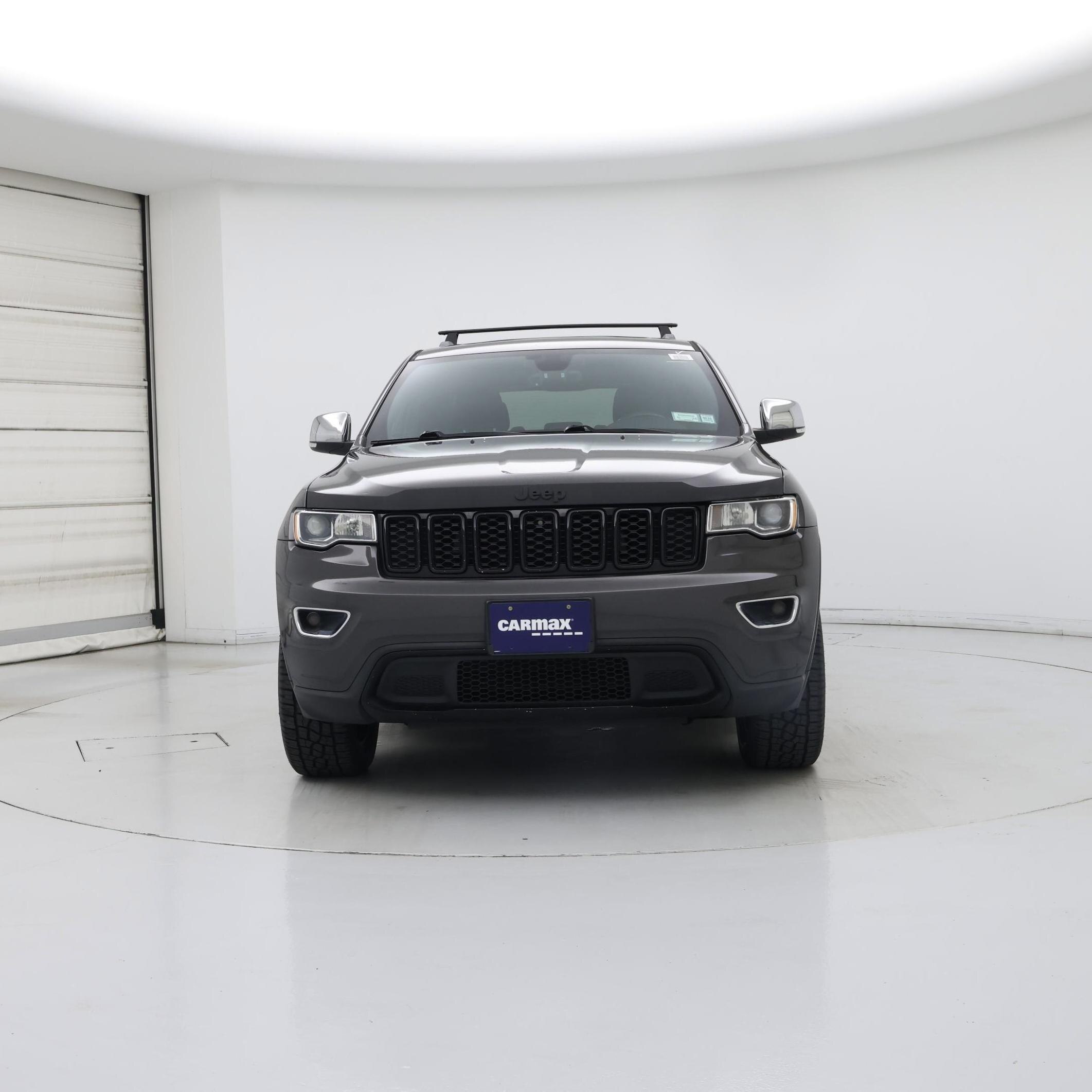 Thumbnail: 2017 Jeep Grand Cherokee - 5