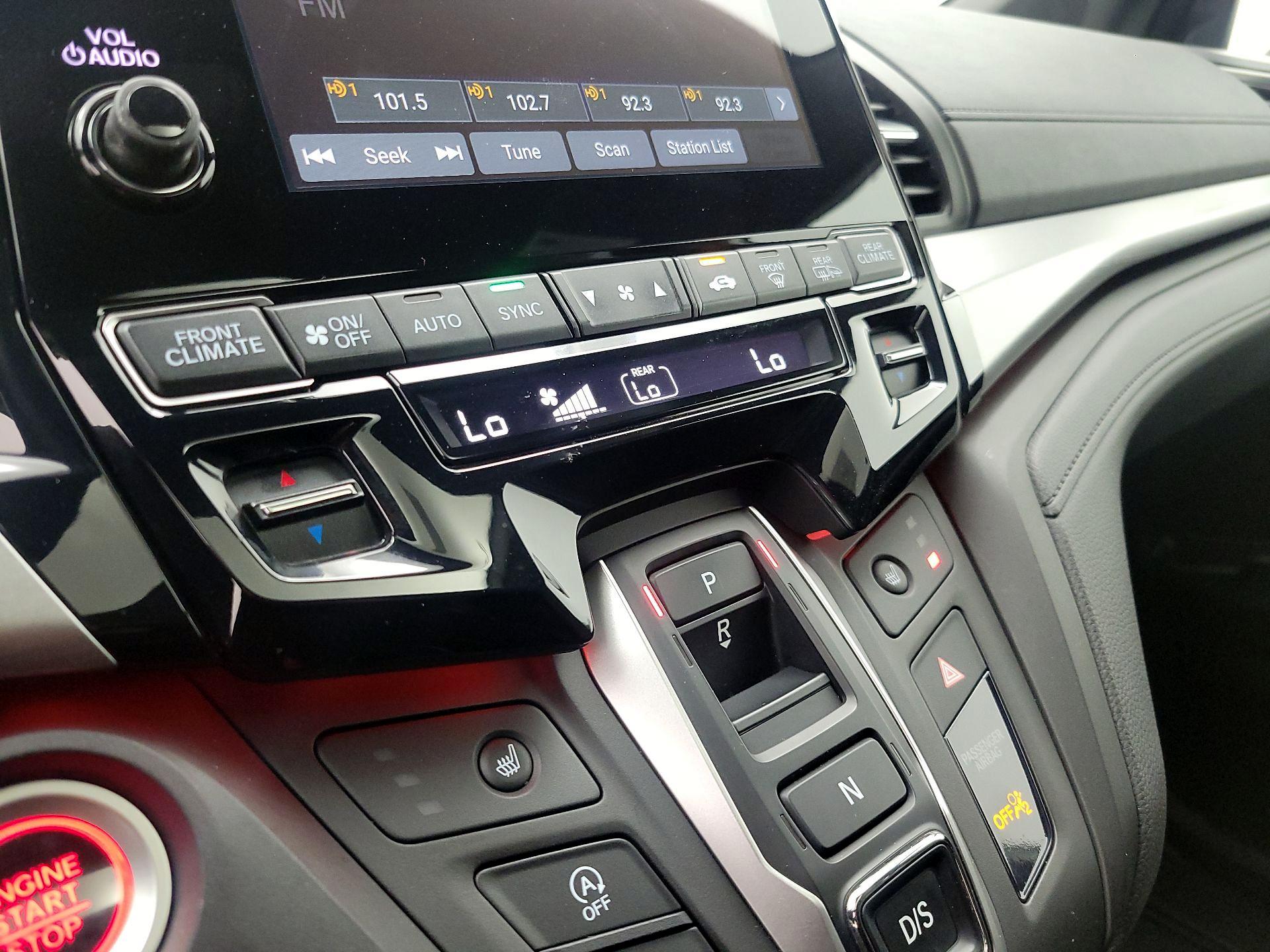 Thumbnail: 2023 Honda Odyssey - 15