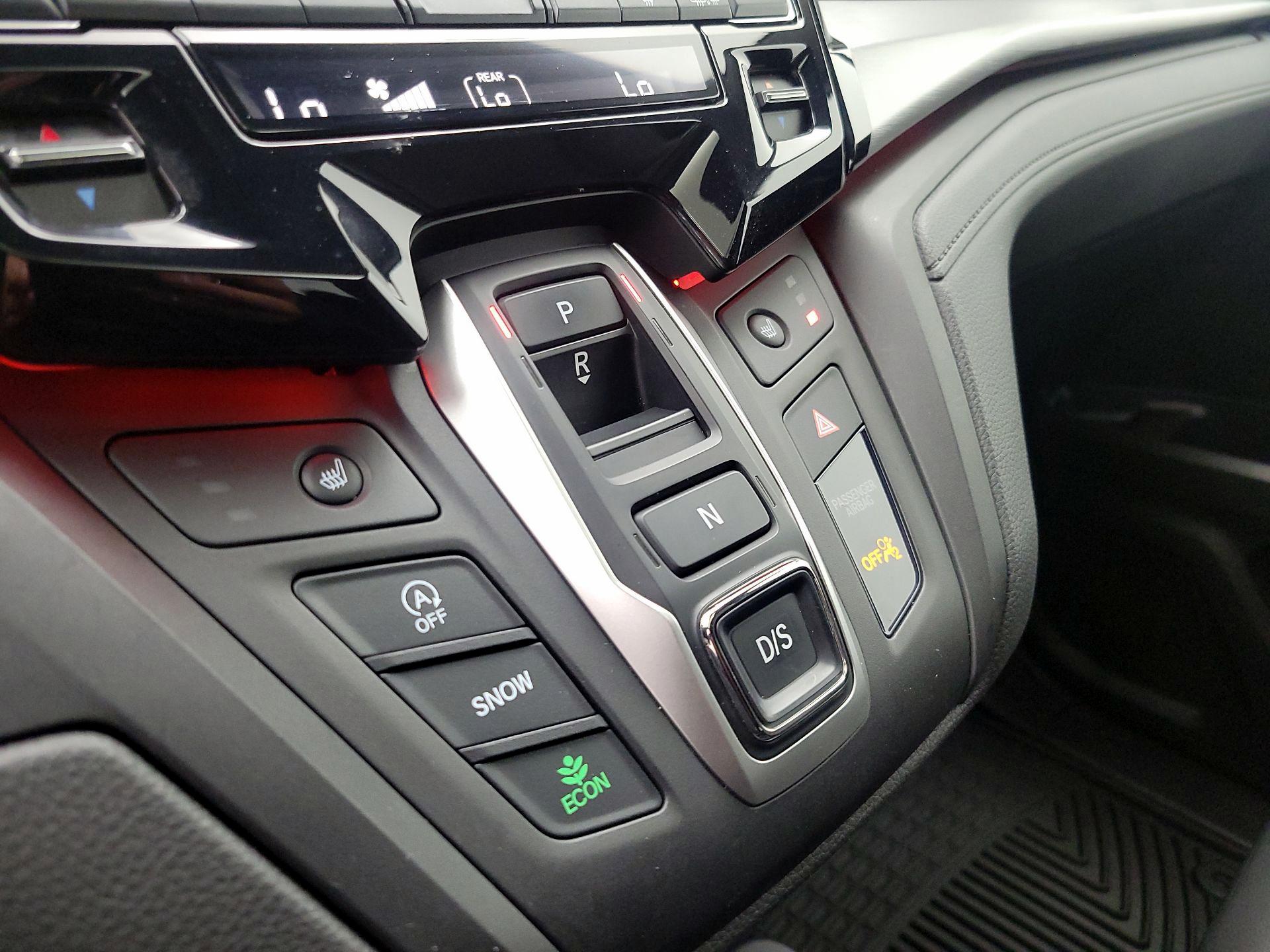 Thumbnail: 2023 Honda Odyssey - 16