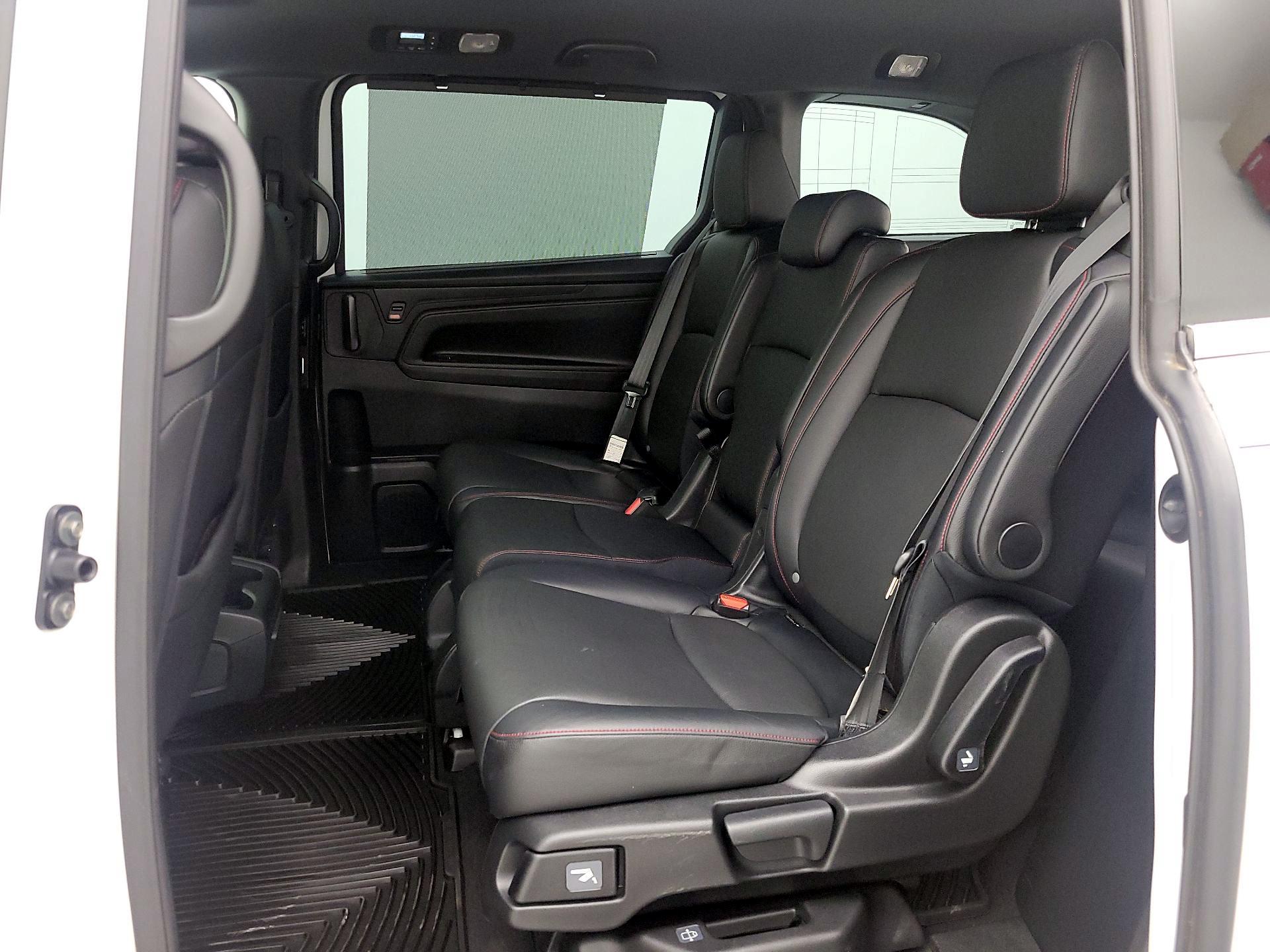 Thumbnail: 2023 Honda Odyssey - 18