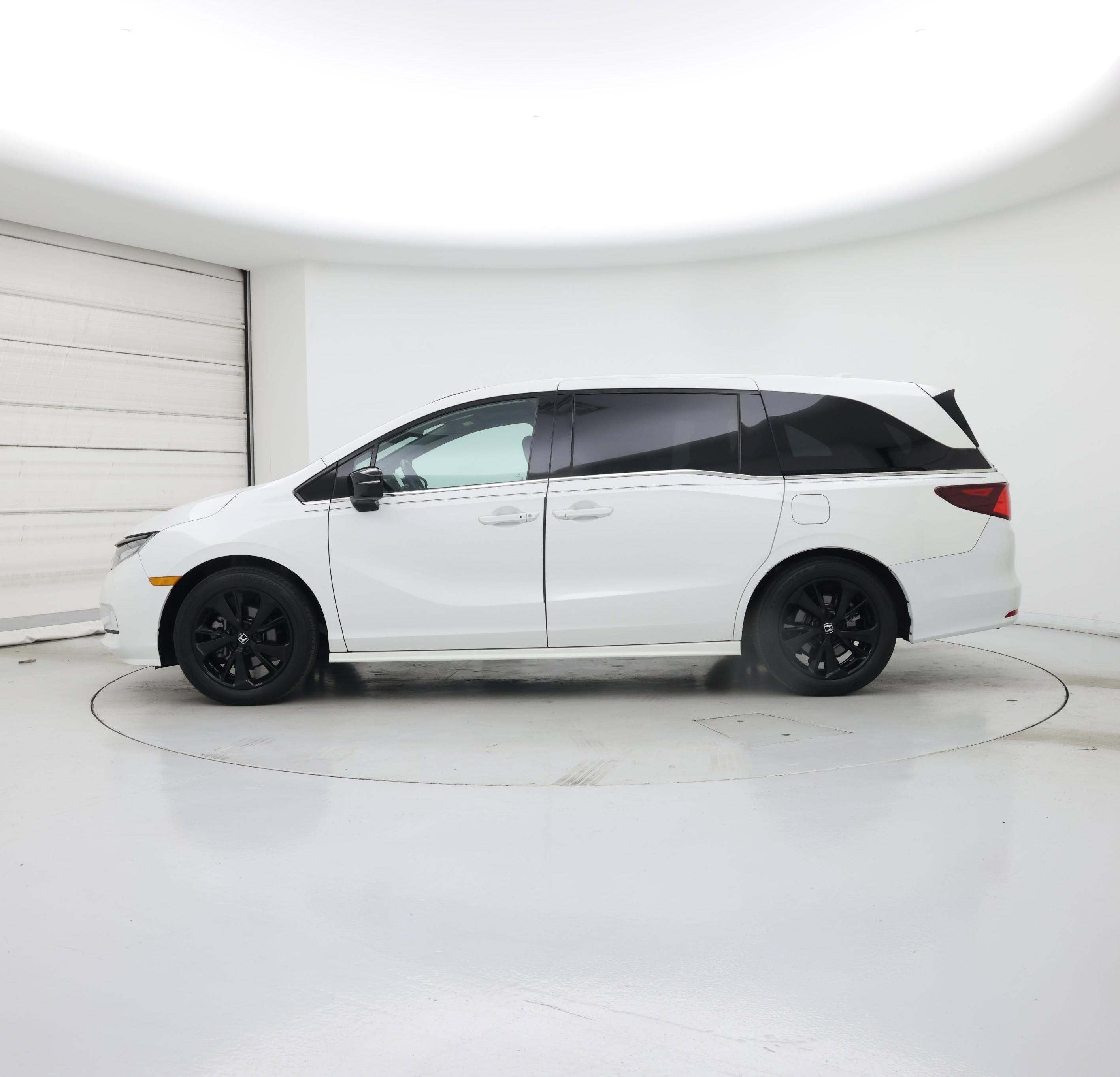 Thumbnail: 2023 Honda Odyssey - 3