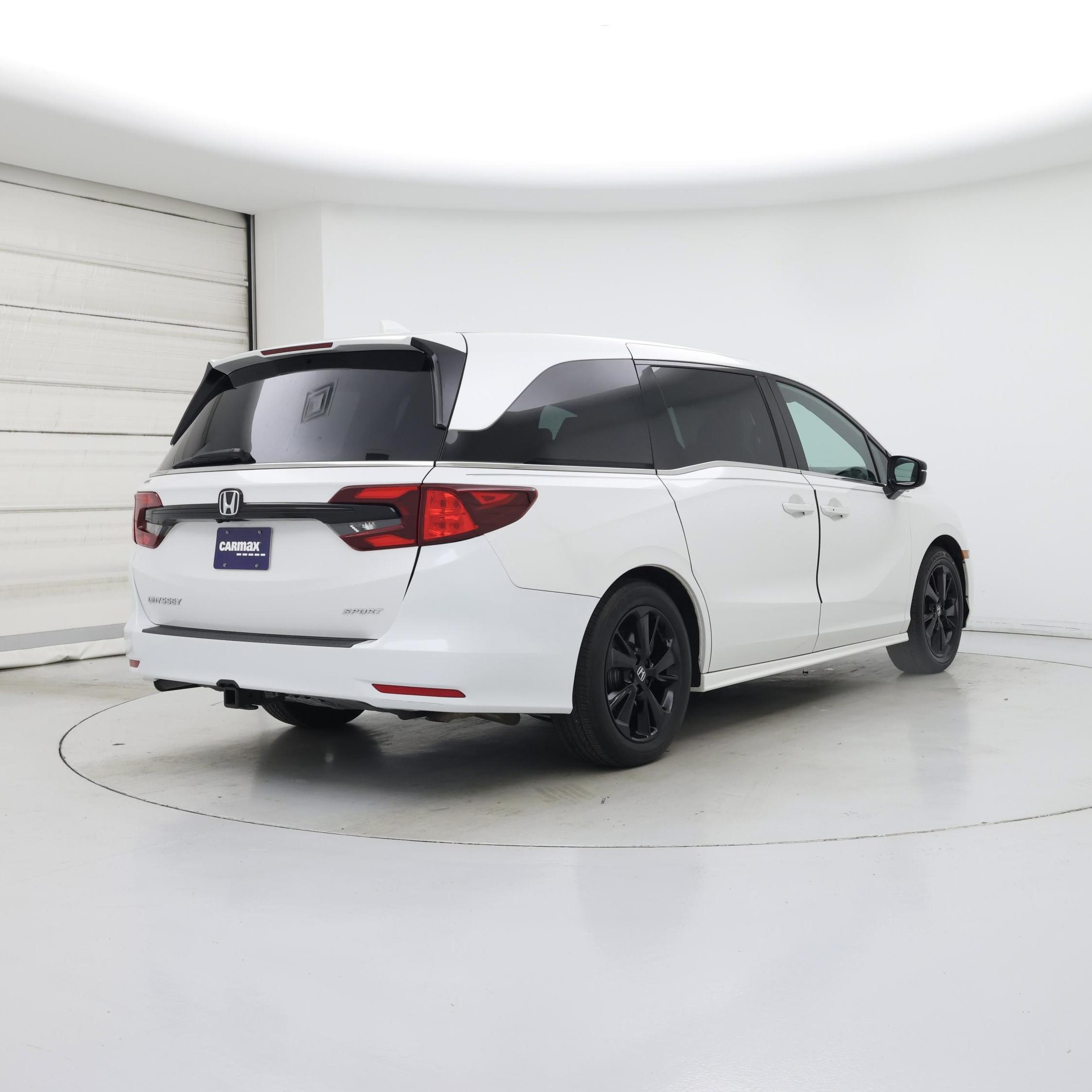 Thumbnail: 2023 Honda Odyssey - 8