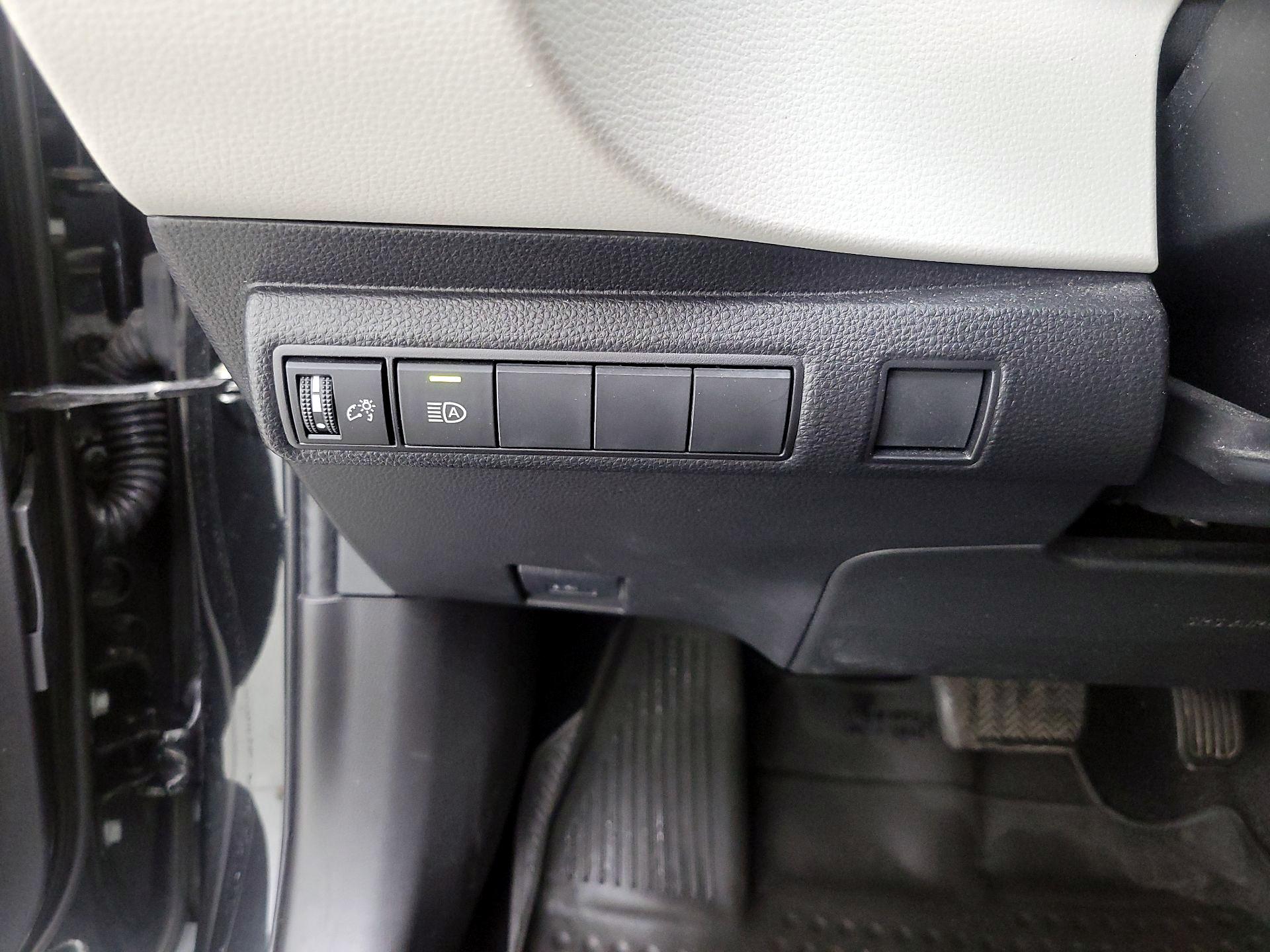 Thumbnail: 2022 Toyota Corolla - 13