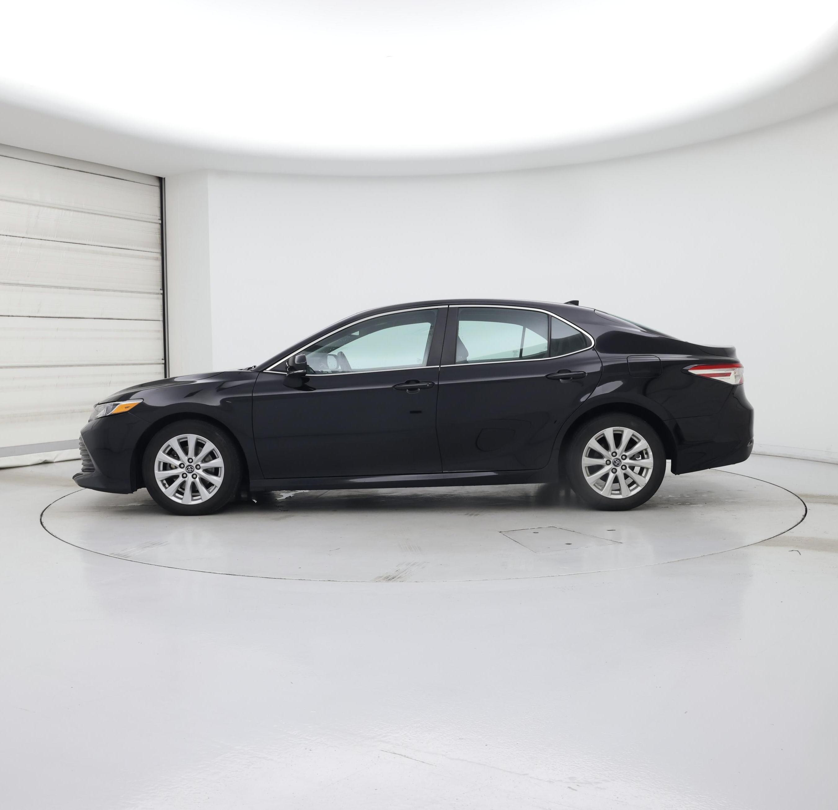 Thumbnail: 2020 Toyota Camry - 3