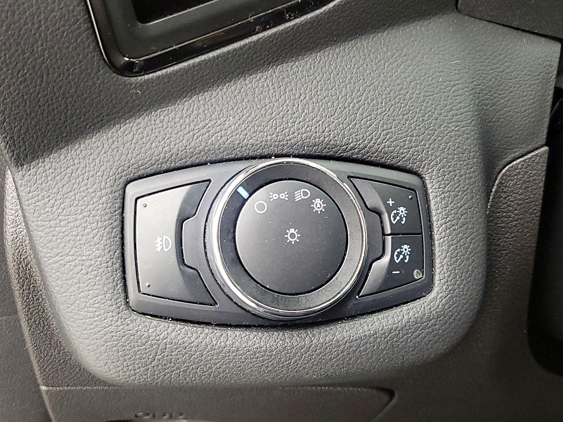 Thumbnail: 2014 Ford Escape - 13