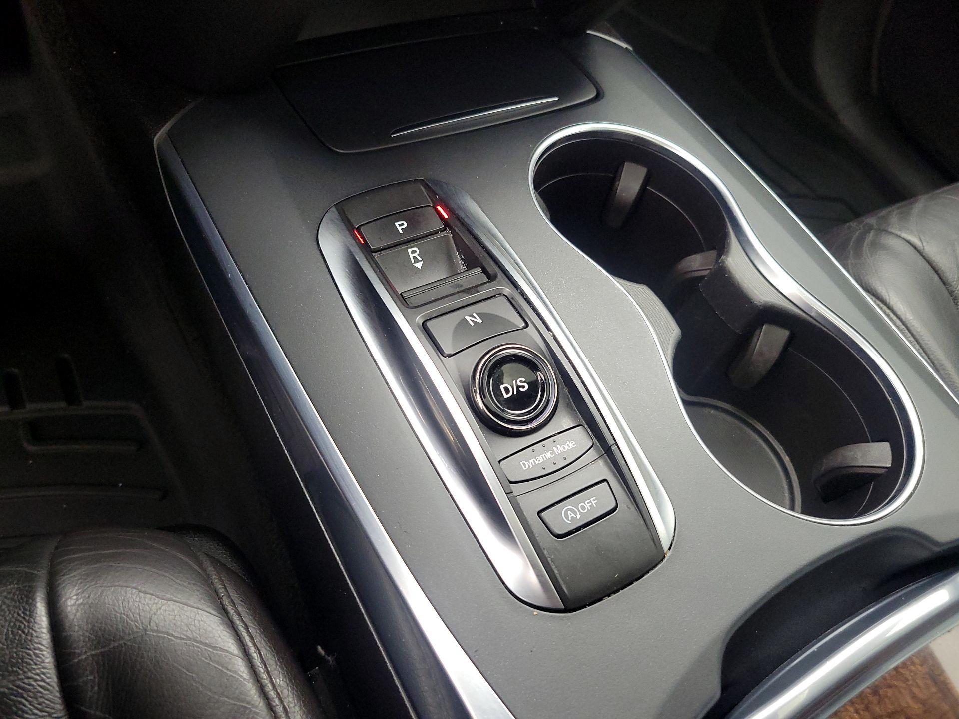 Thumbnail: 2020 Acura MDX - 17