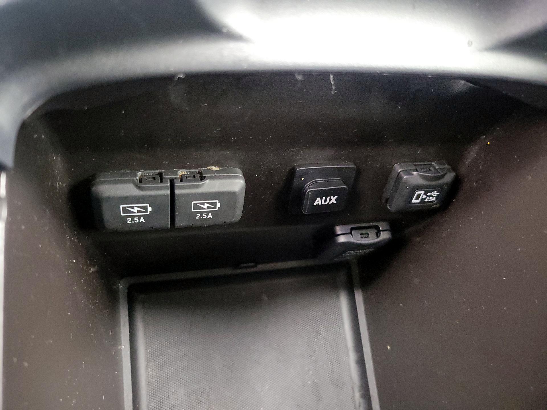 Thumbnail: 2020 Acura MDX - 18