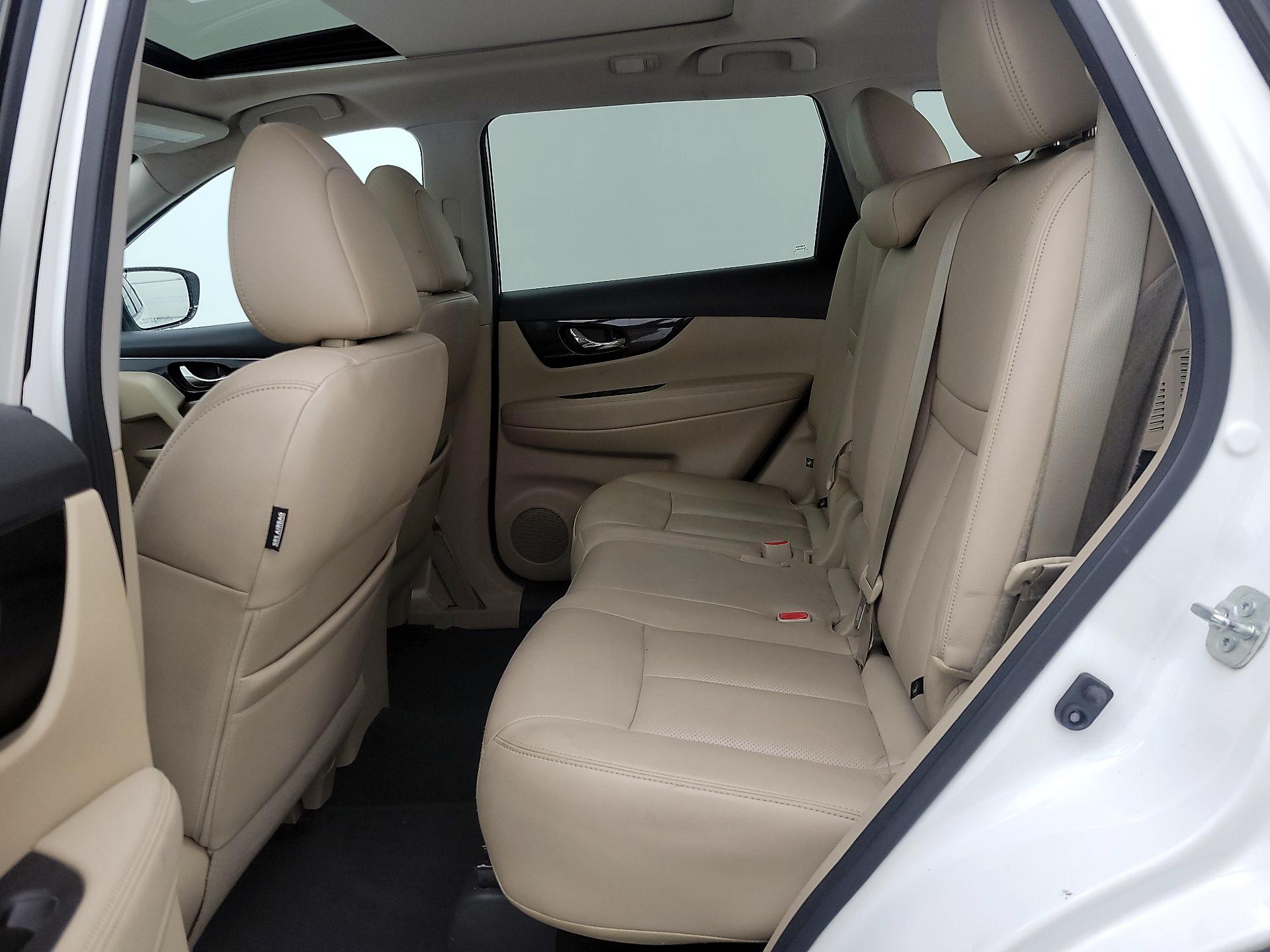 Thumbnail: 2019 Nissan Rogue - 19