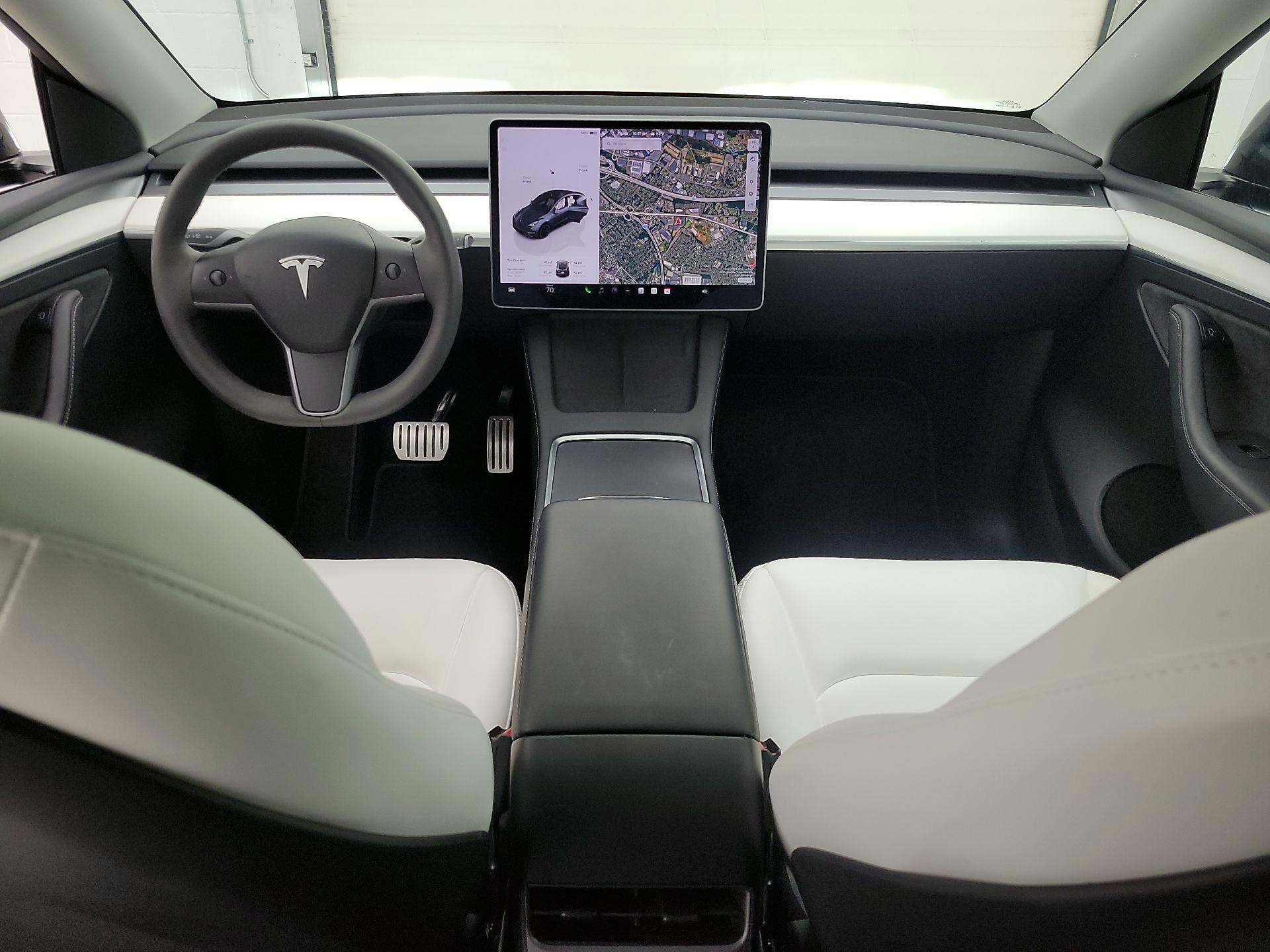 Thumbnail: 2023 Tesla Model Y - 9