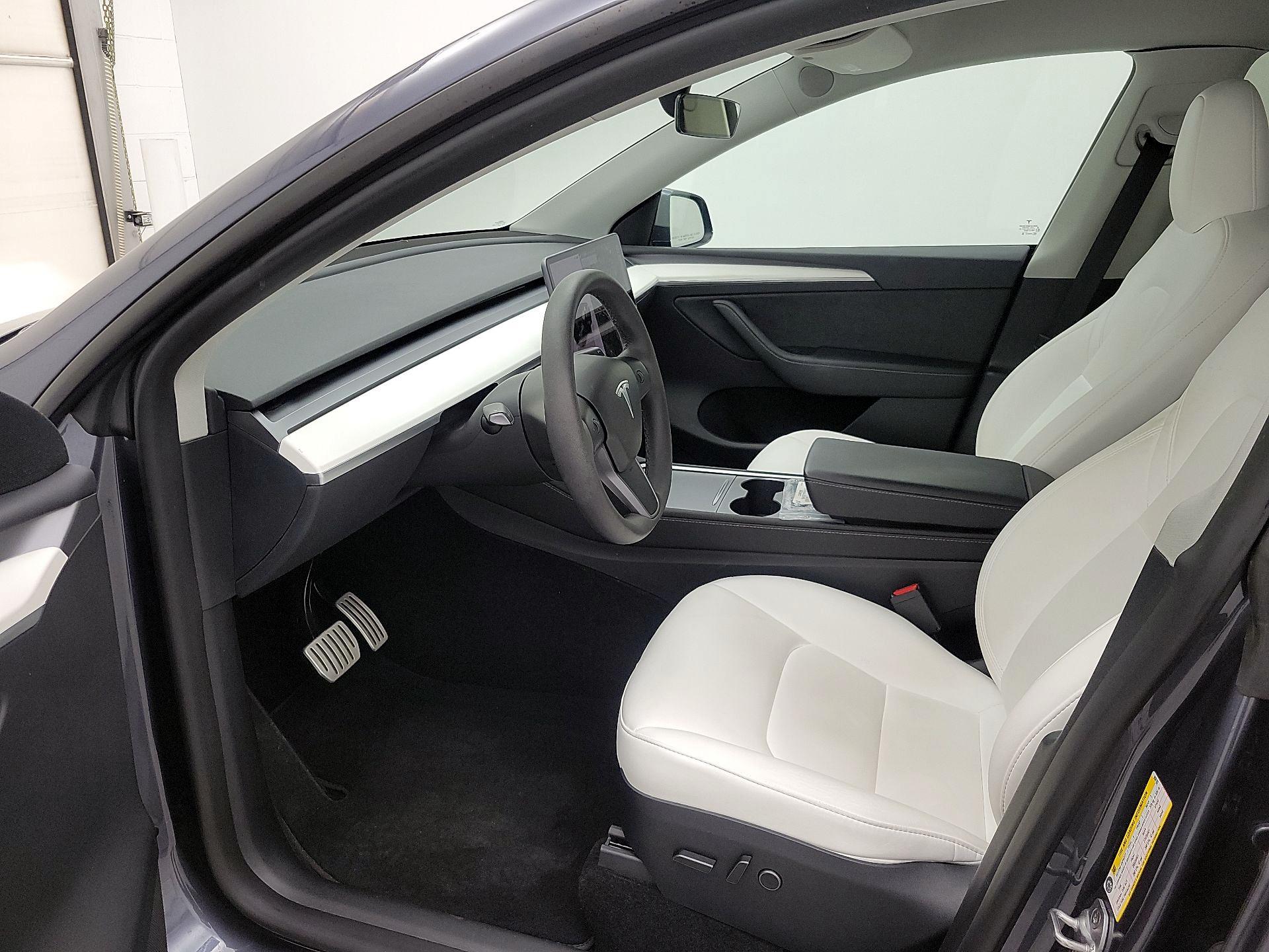 Thumbnail: 2023 Tesla Model Y - 11