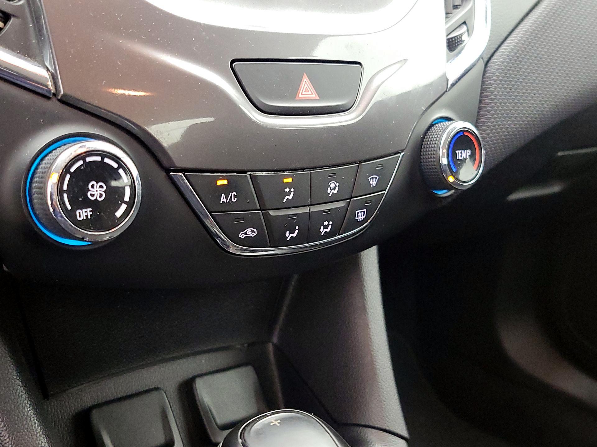 Thumbnail: 2017 Chevrolet Cruze - 16