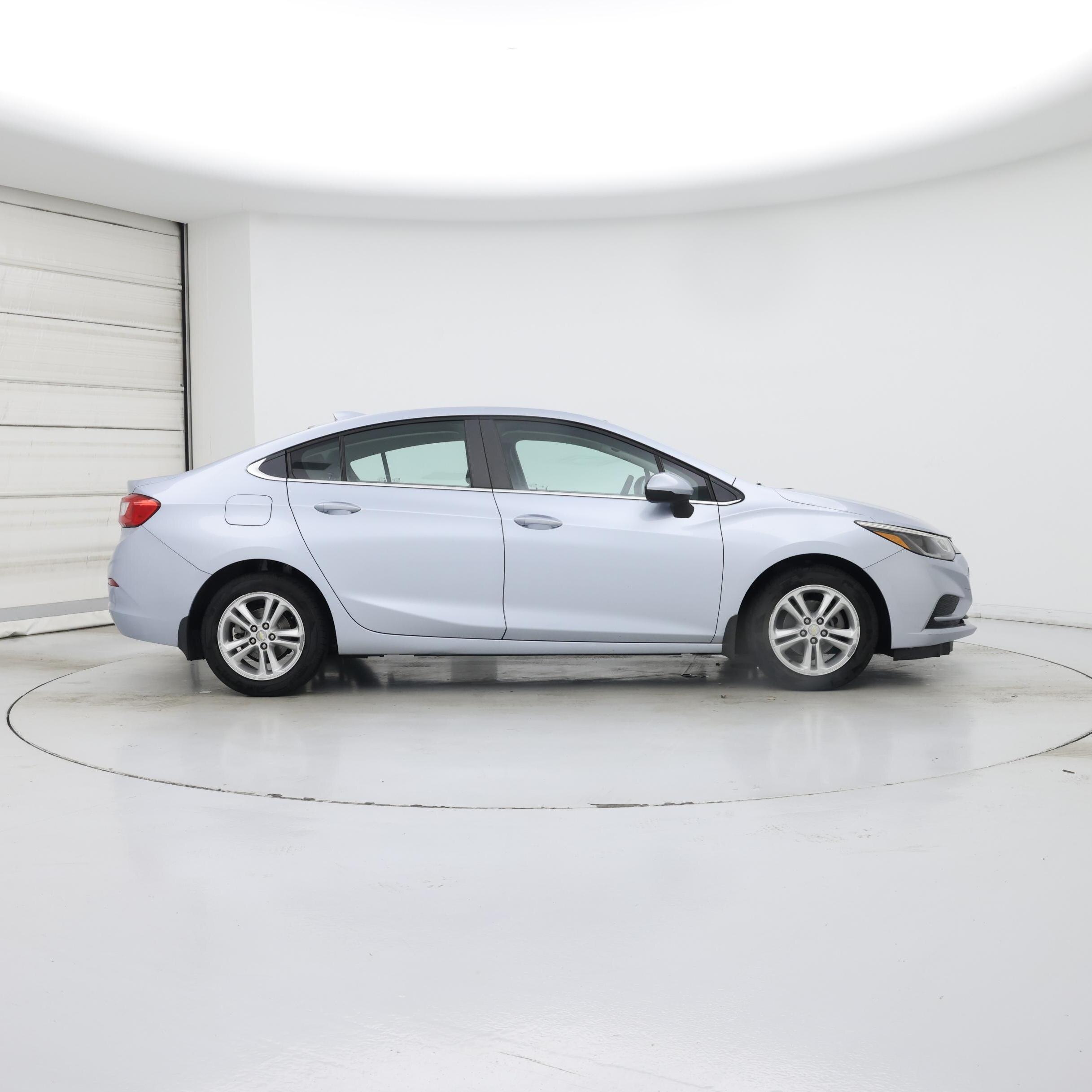 Thumbnail: 2017 Chevrolet Cruze - 7