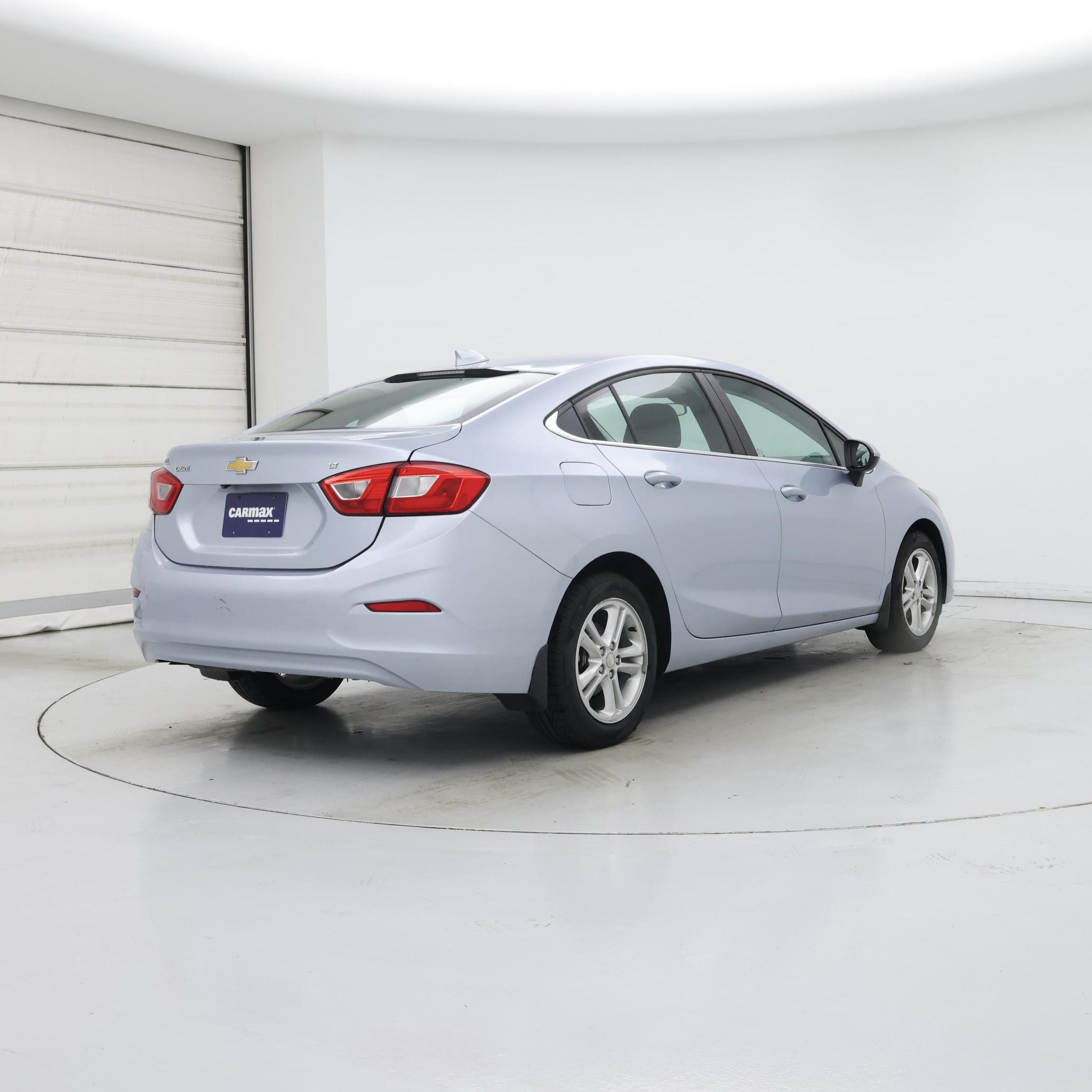 Thumbnail: 2017 Chevrolet Cruze - 8