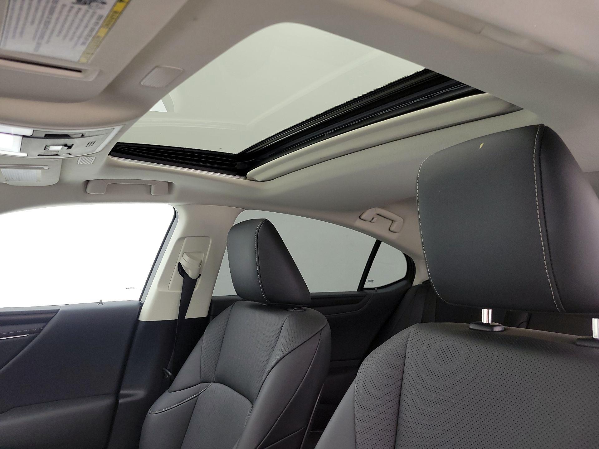 Thumbnail: 2025 Lexus ES - 19