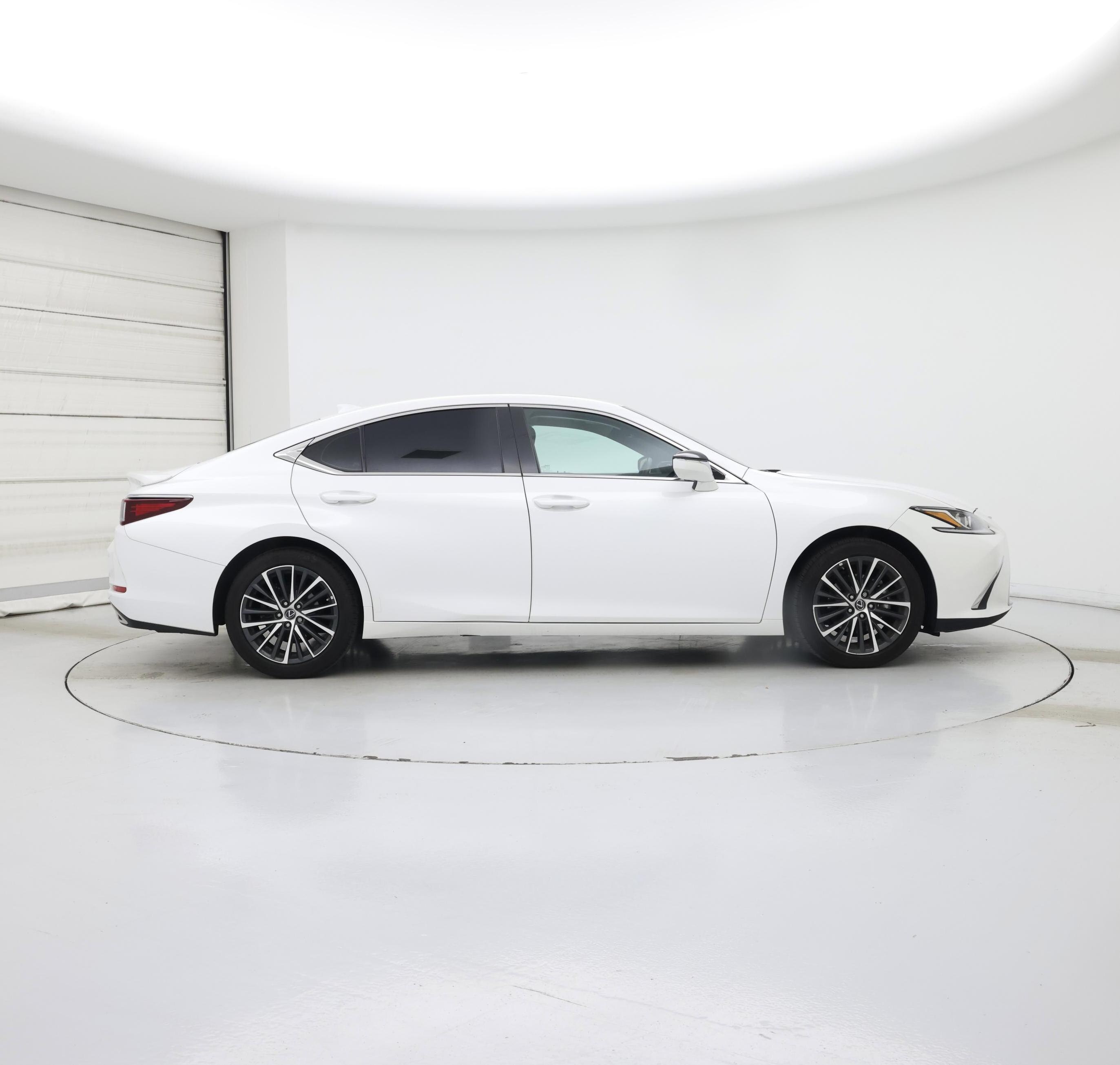 Thumbnail: 2025 Lexus ES - 7