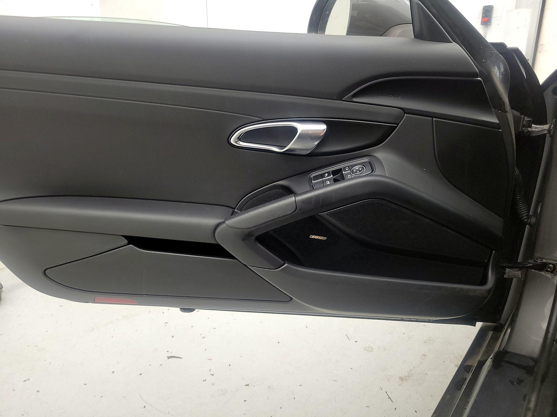 Thumbnail: 2016 Porsche Cayman - 12