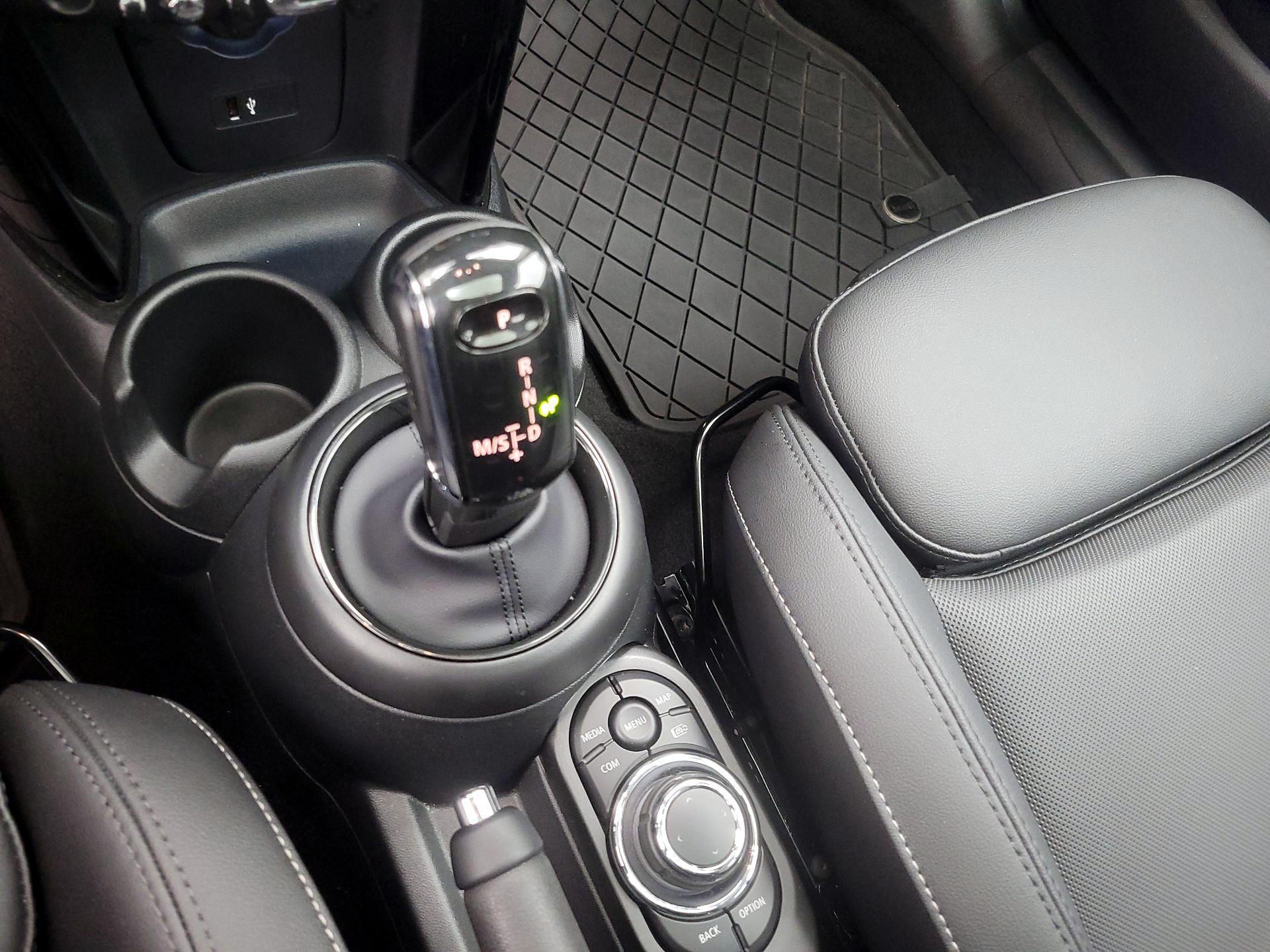 Thumbnail: 2023 MINI Cooper Hardtop - 17