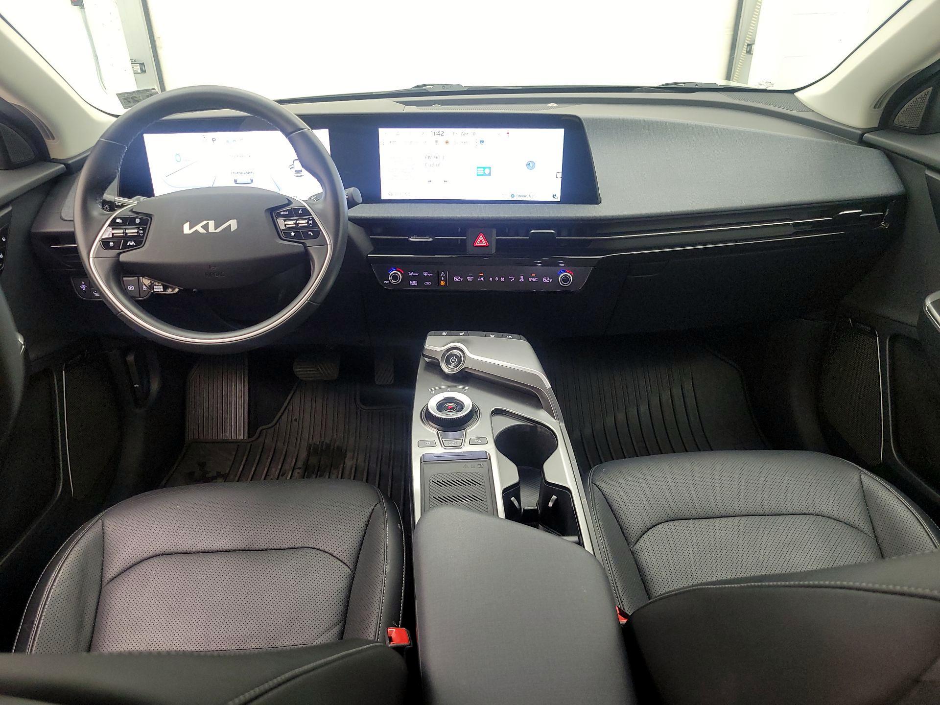 Thumbnail: 2022 Kia EV6 - 9