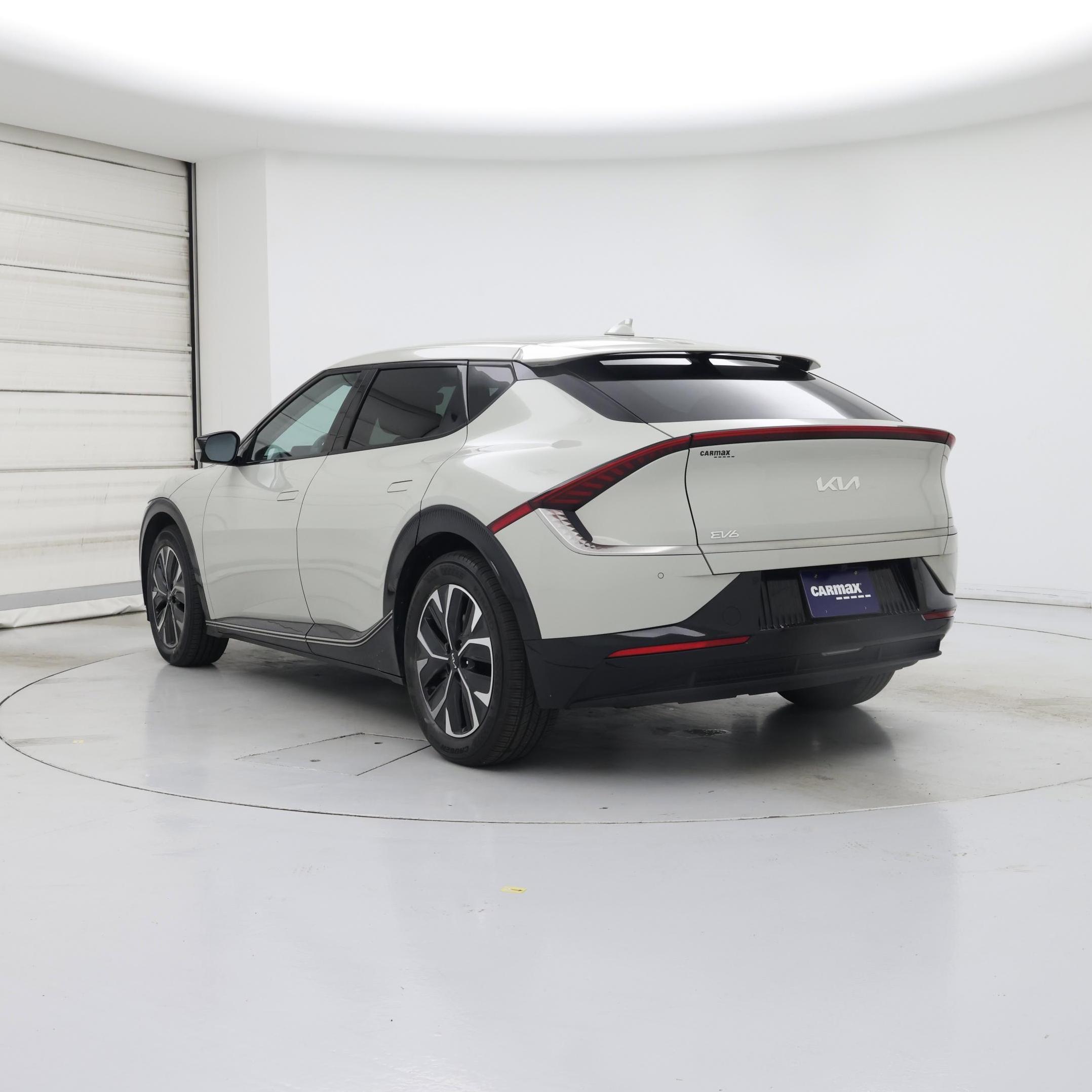 Thumbnail: 2022 Kia EV6 - 2