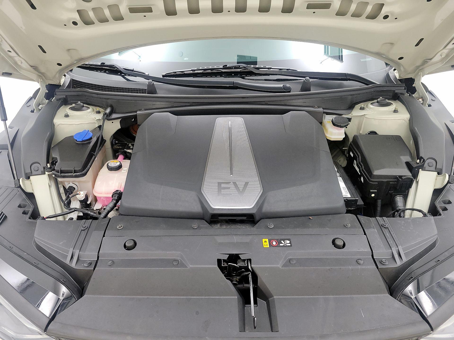 Thumbnail: 2022 Kia EV6 - 20