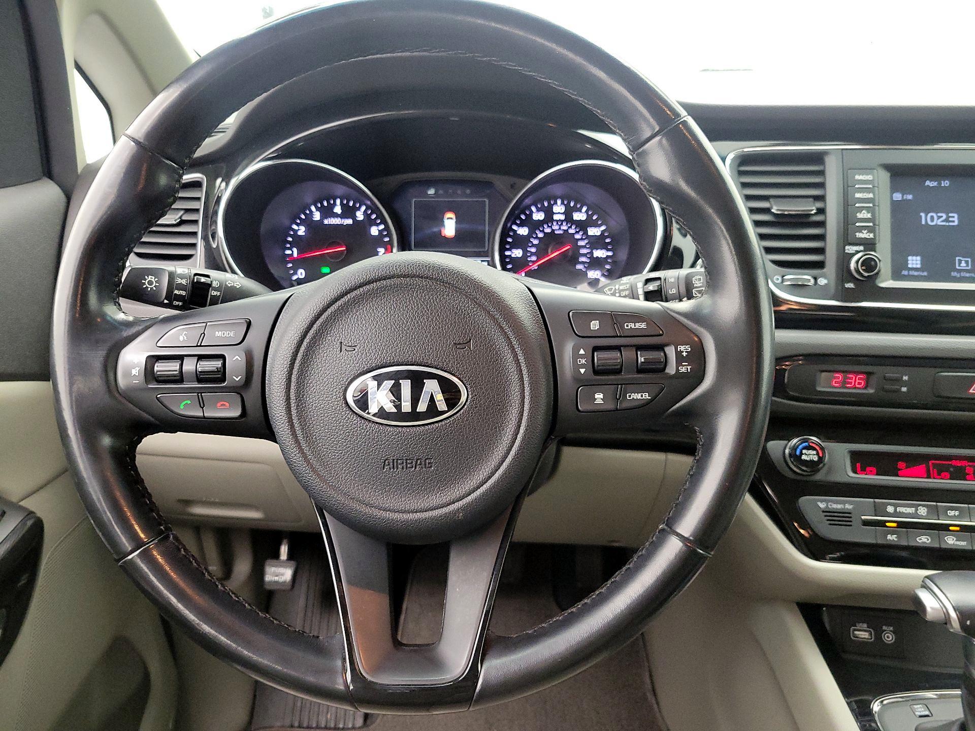 Thumbnail: 2017 Kia Sedona - 10