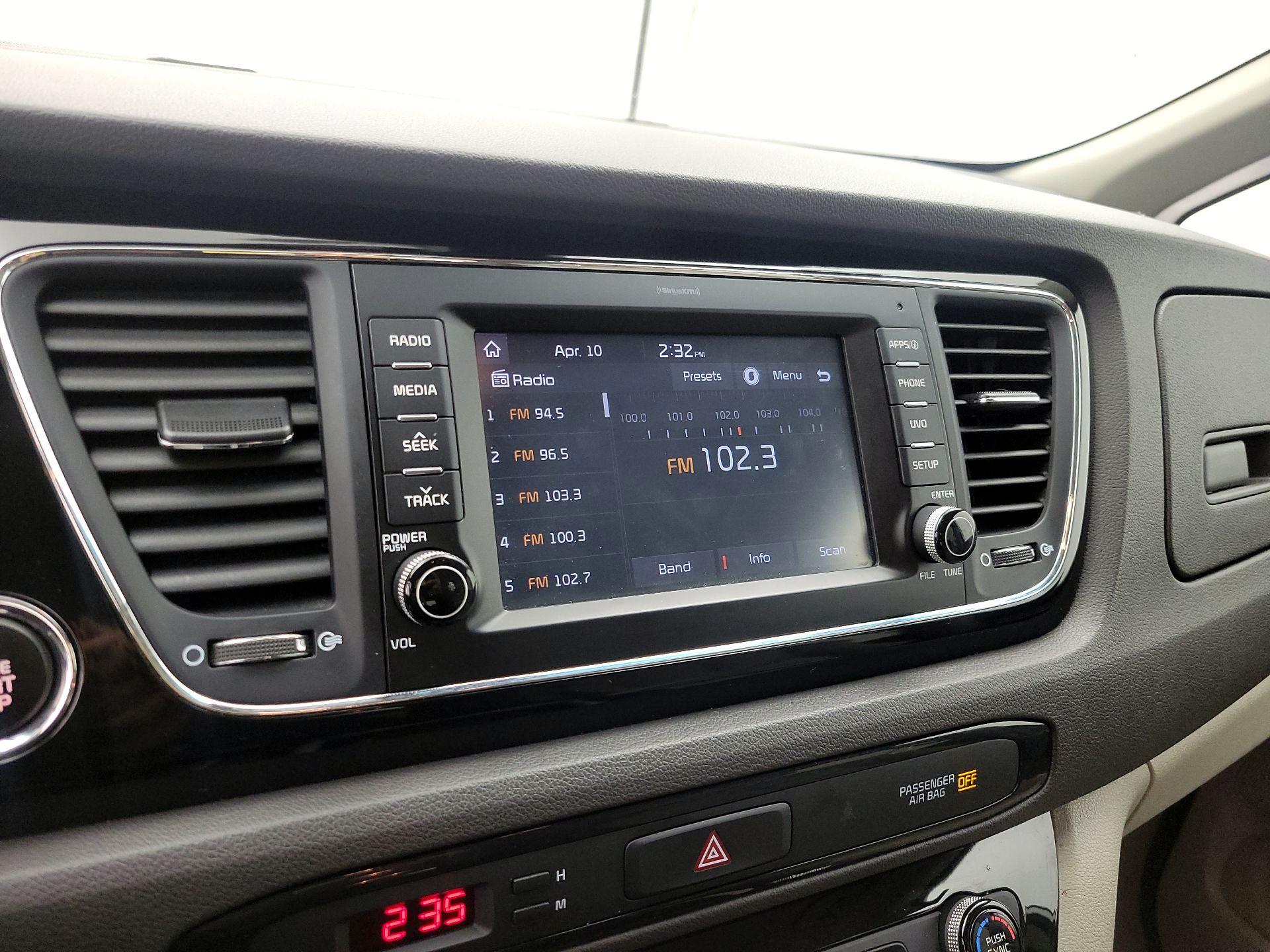 Thumbnail: 2017 Kia Sedona - 15