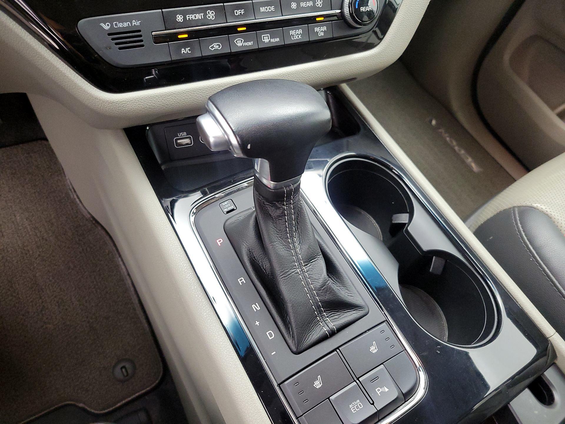 Thumbnail: 2017 Kia Sedona - 17