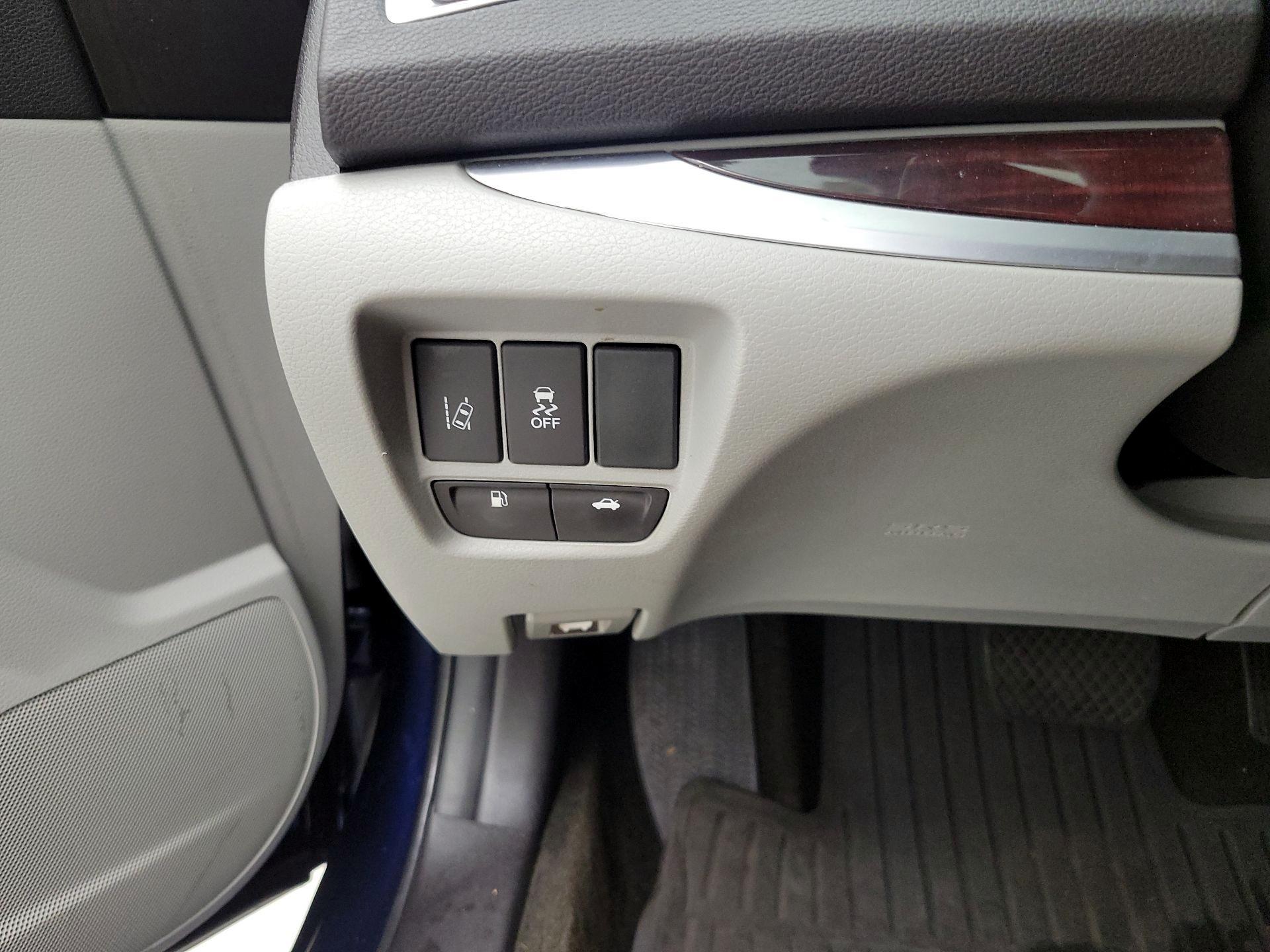 Thumbnail: 2015 Acura TLX - 13