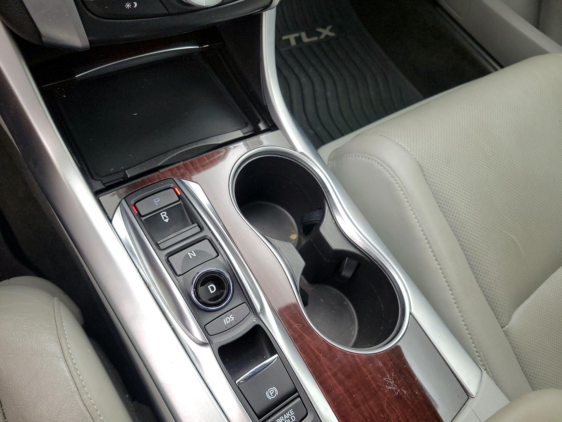 Thumbnail: 2015 Acura TLX - 17