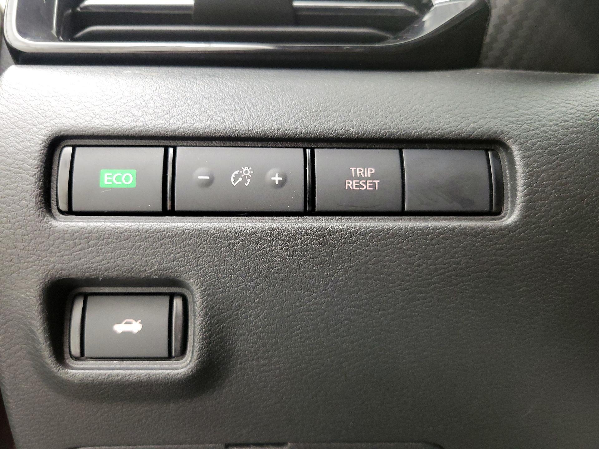 Thumbnail: 2020 Nissan Sentra - 13