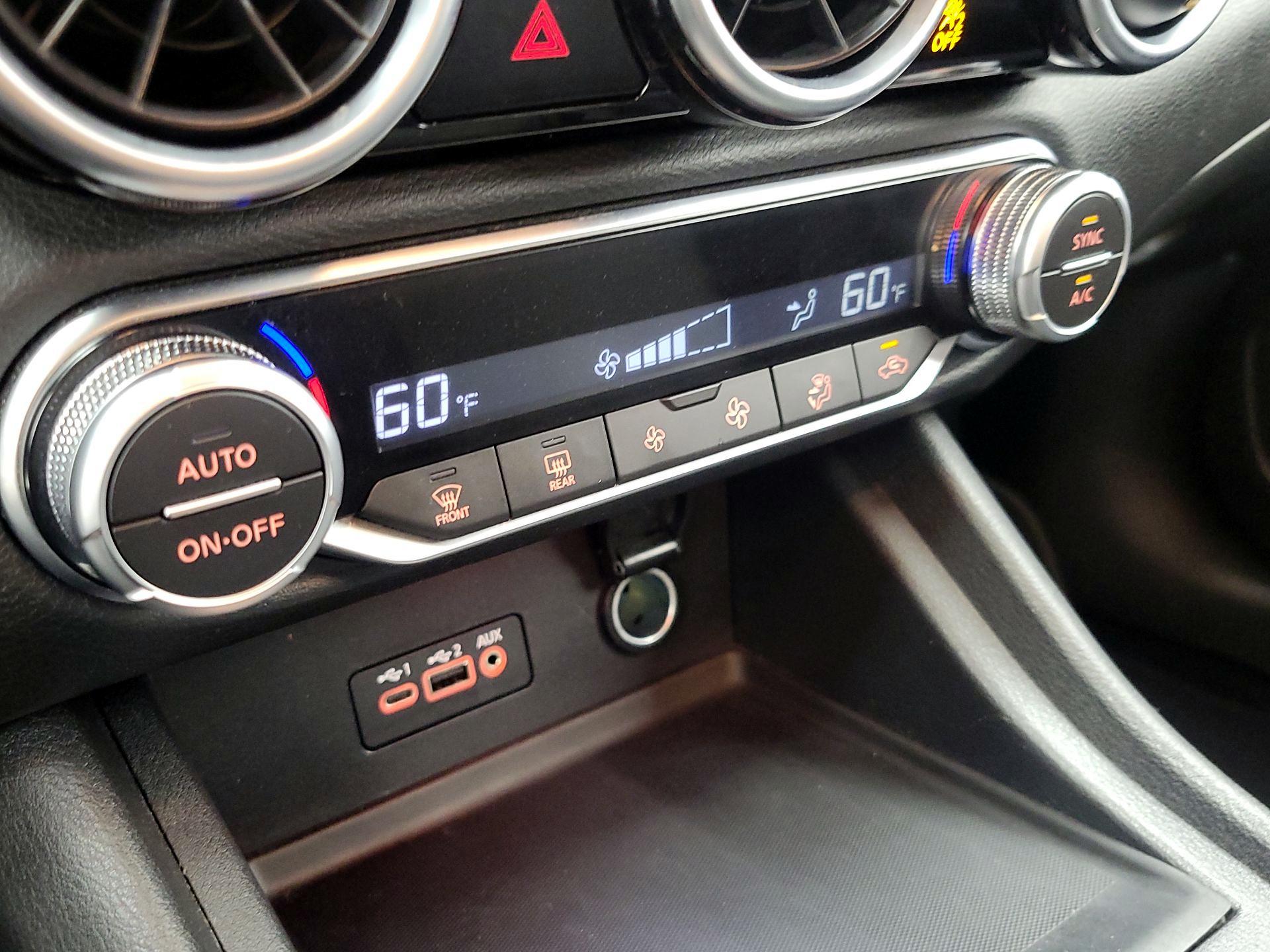 Thumbnail: 2020 Nissan Sentra - 16