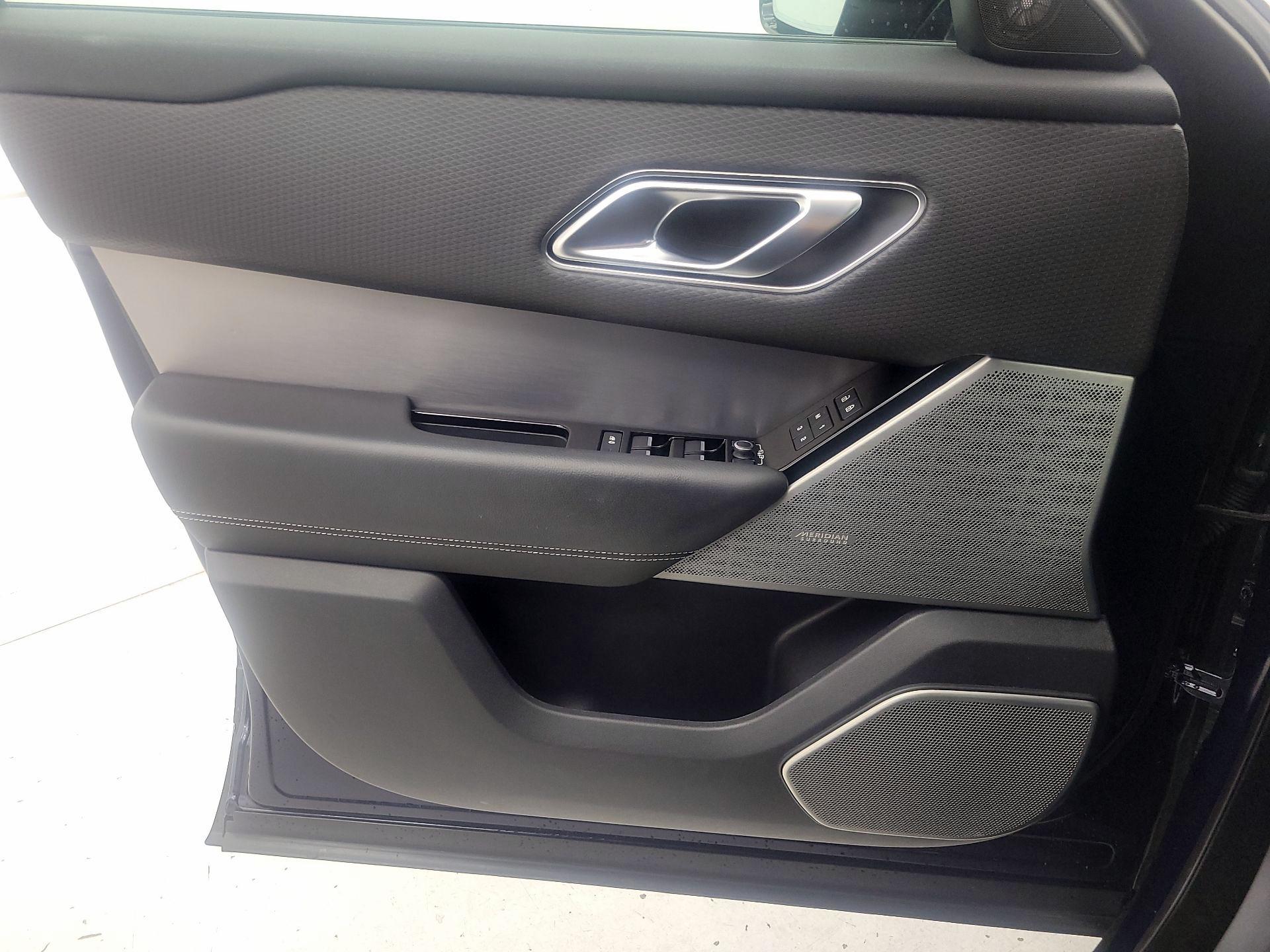 Thumbnail: 2021 Land Rover Range Rover Velar - 12