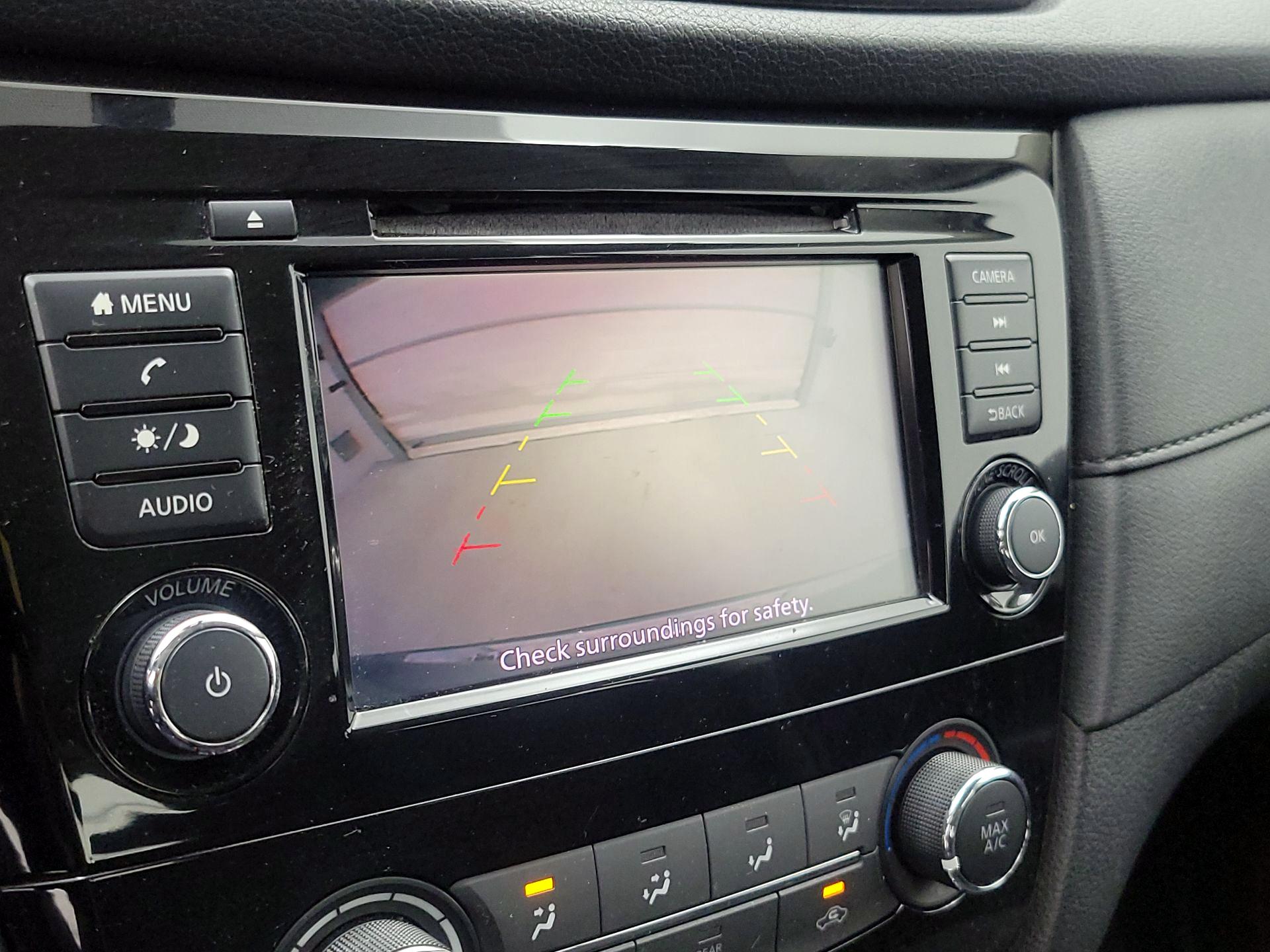 Thumbnail: 2018 Nissan Rogue - 14