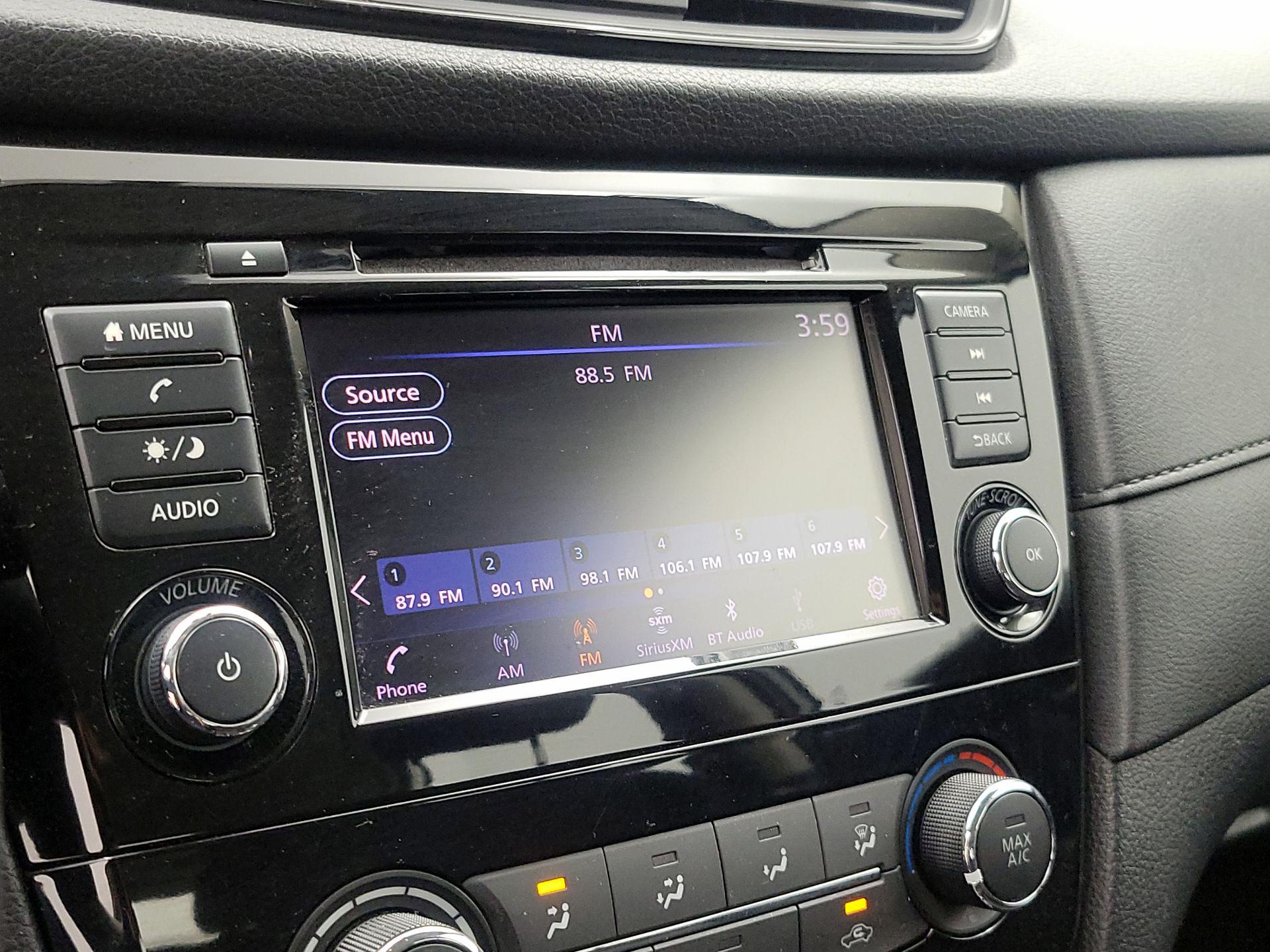 Thumbnail: 2018 Nissan Rogue - 15