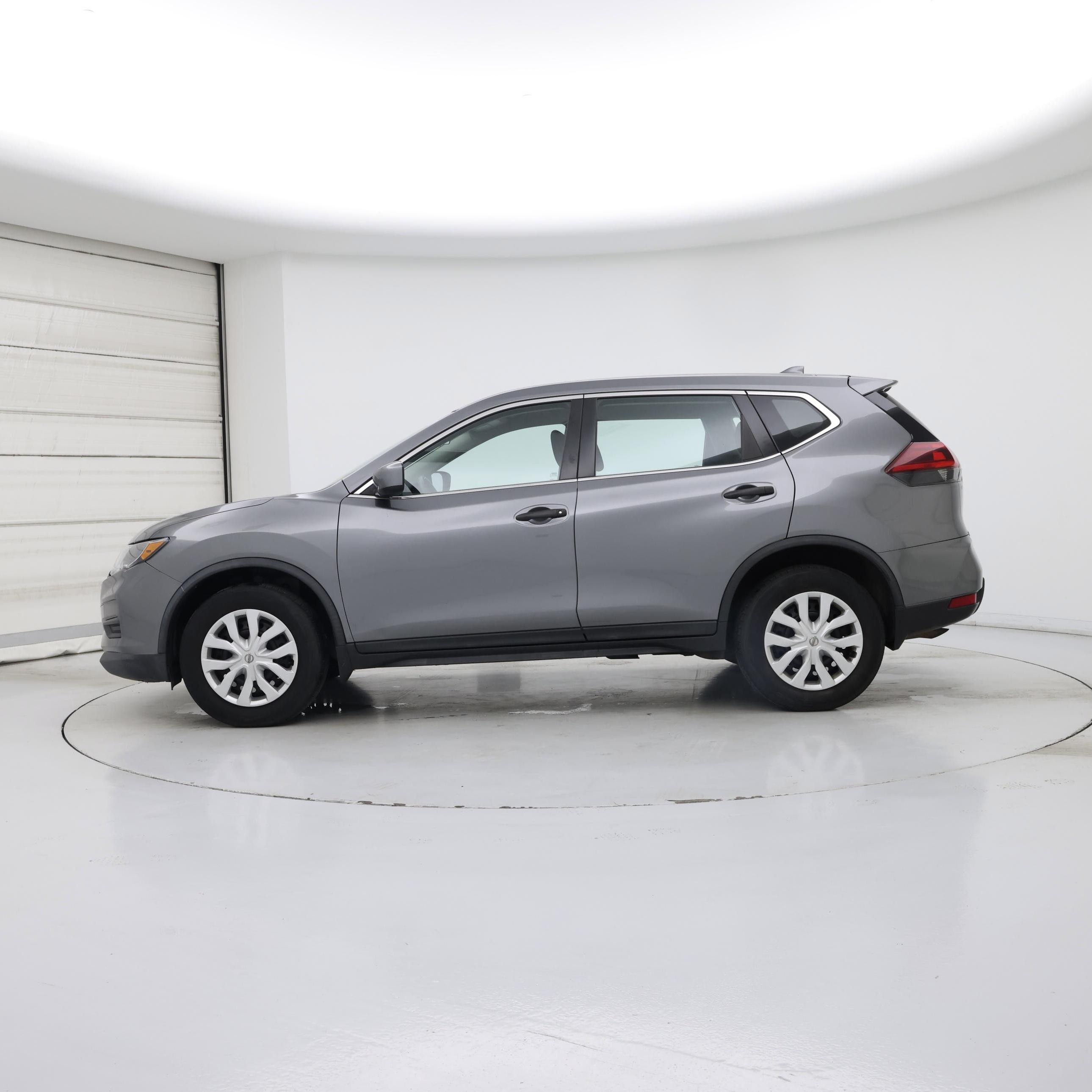 Thumbnail: 2018 Nissan Rogue - 3