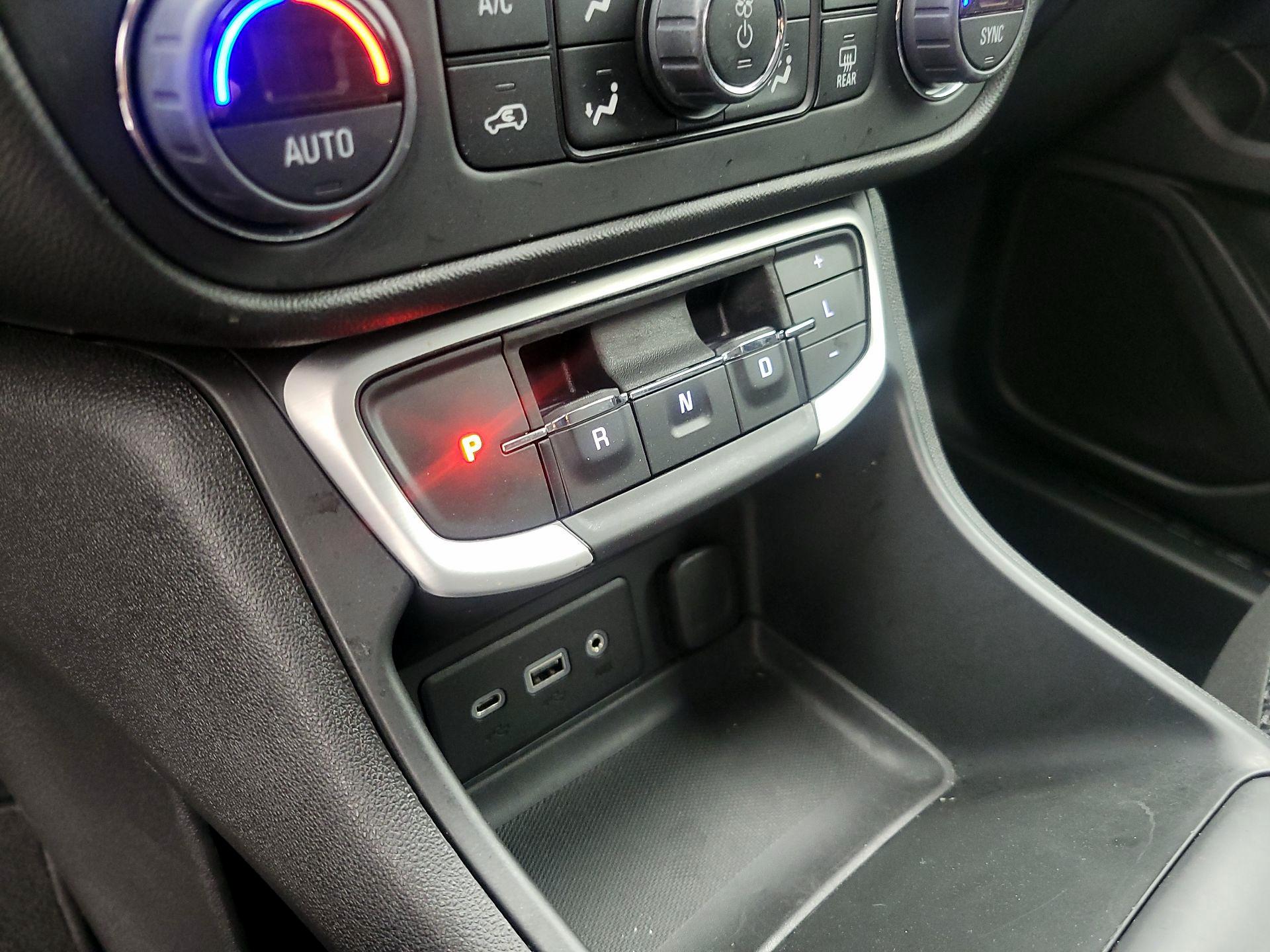 Thumbnail: 2023 GMC Terrain - 16