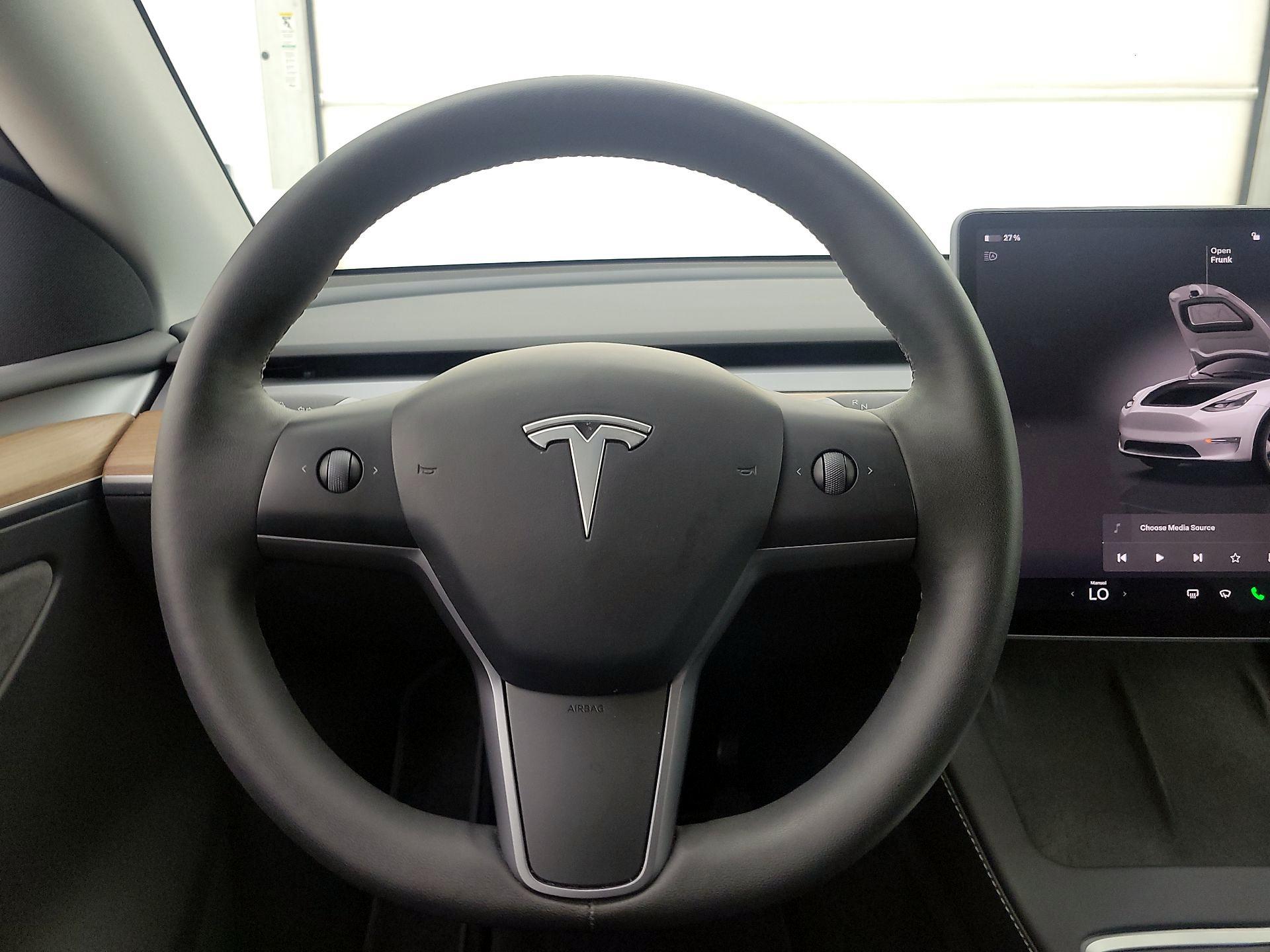 Thumbnail: 2023 Tesla Model Y - 10