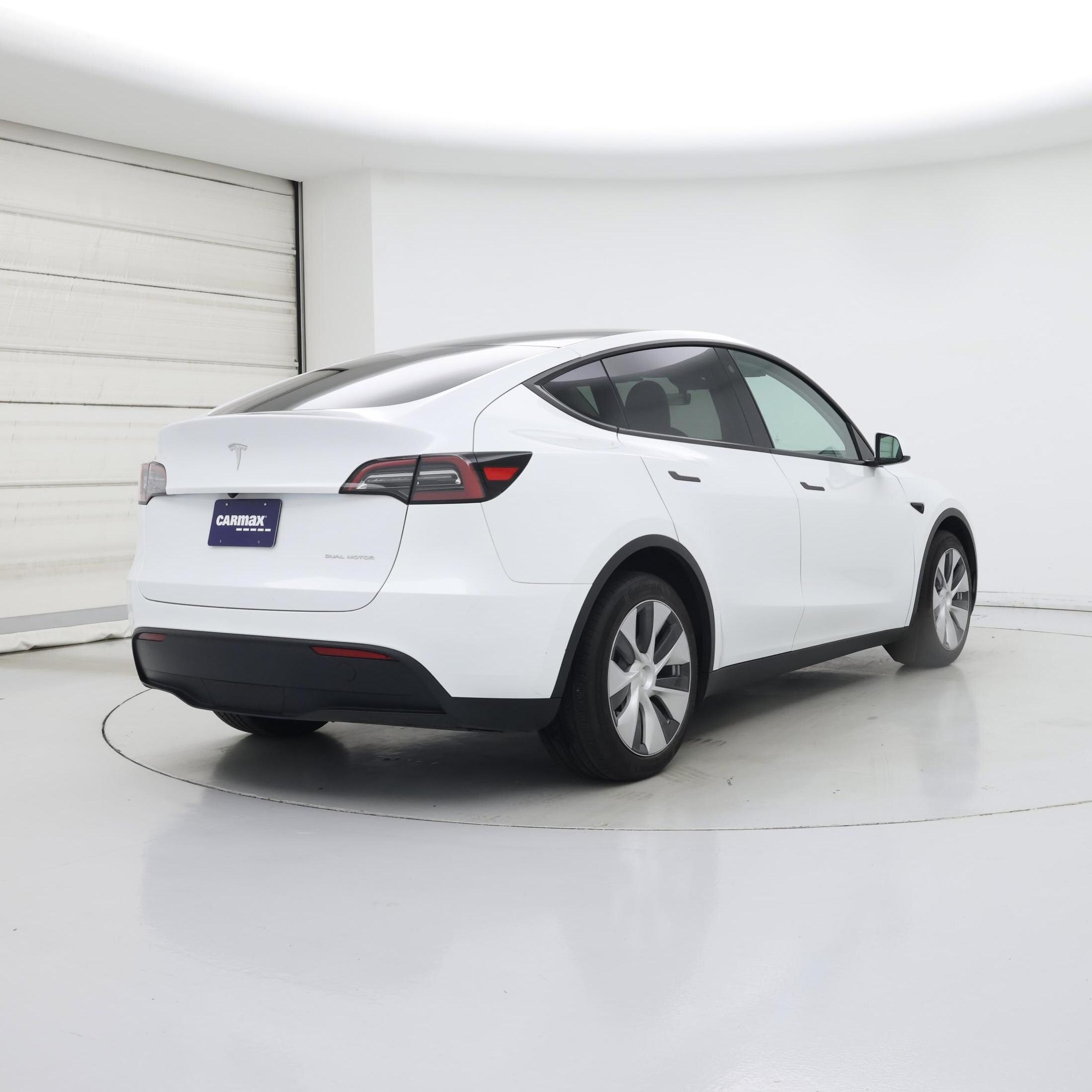 Thumbnail: 2023 Tesla Model Y - 8