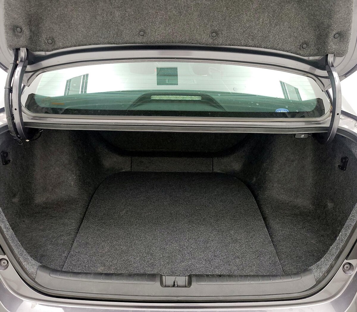 Trunk/Cargo (Seats Up)