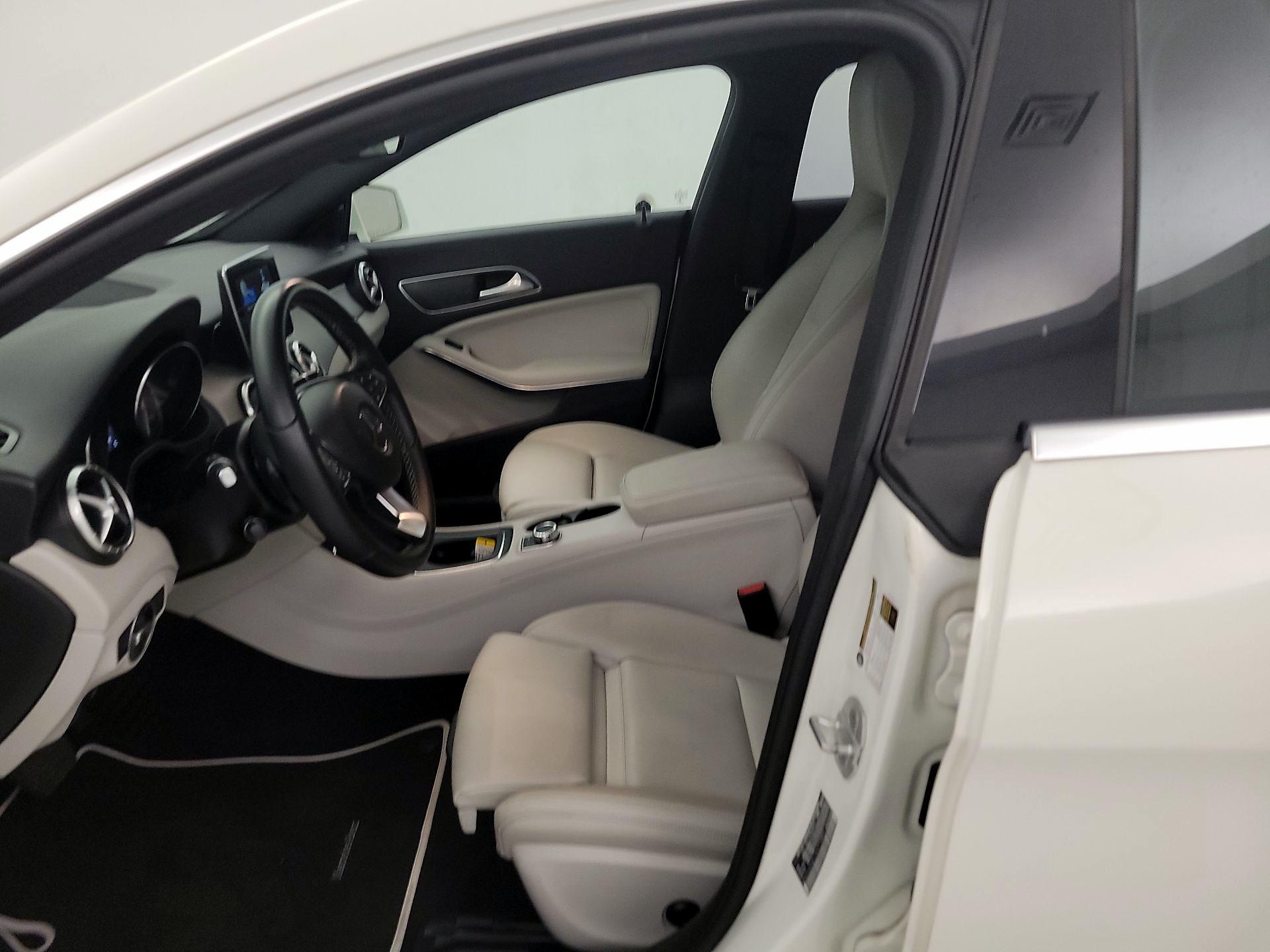 Thumbnail: 2016 Mercedes-Benz CLA - 11