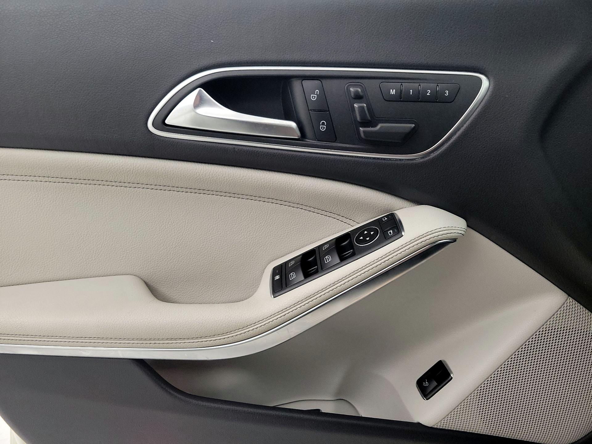Thumbnail: 2016 Mercedes-Benz CLA - 12