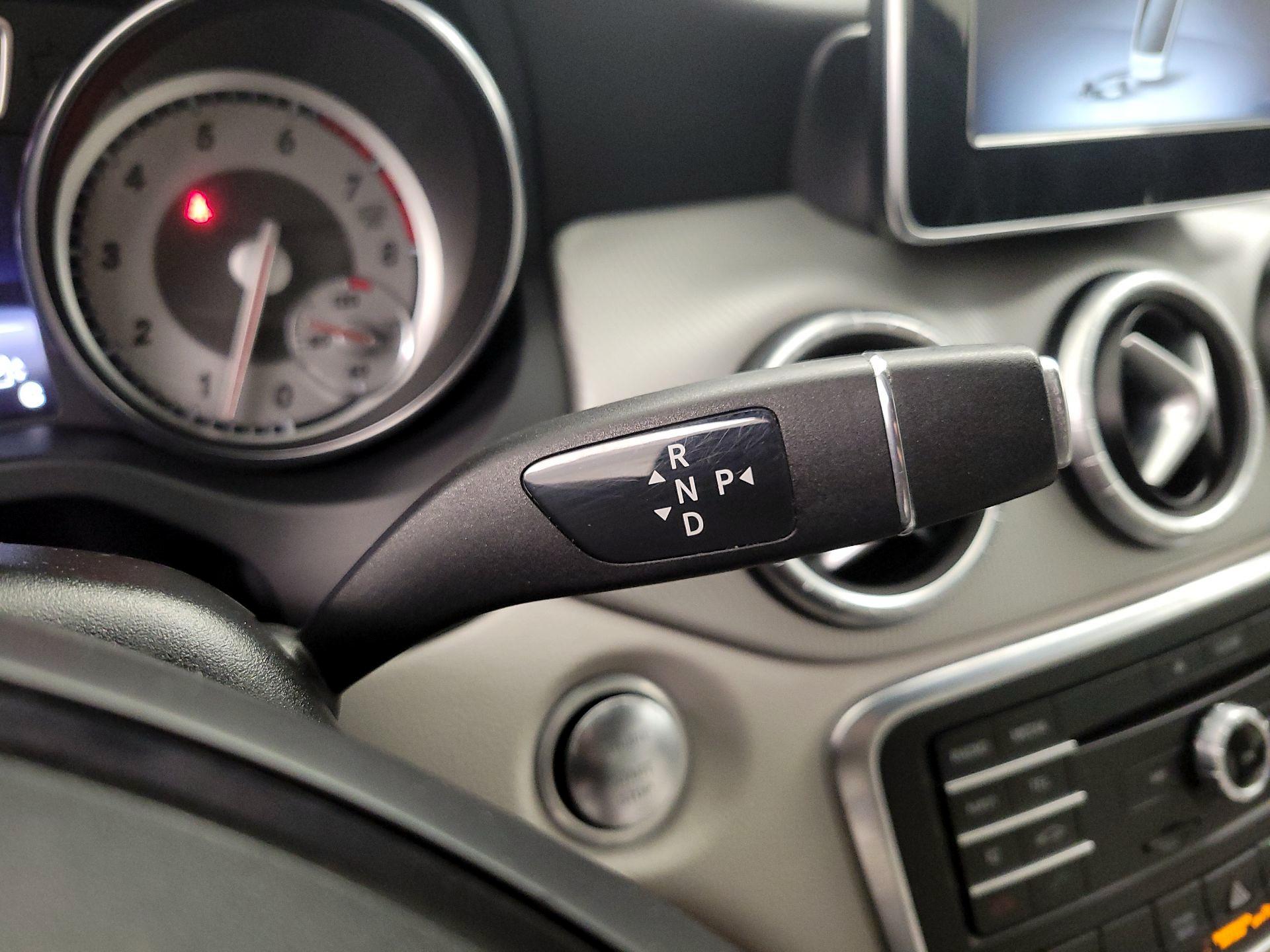 Thumbnail: 2016 Mercedes-Benz CLA - 17