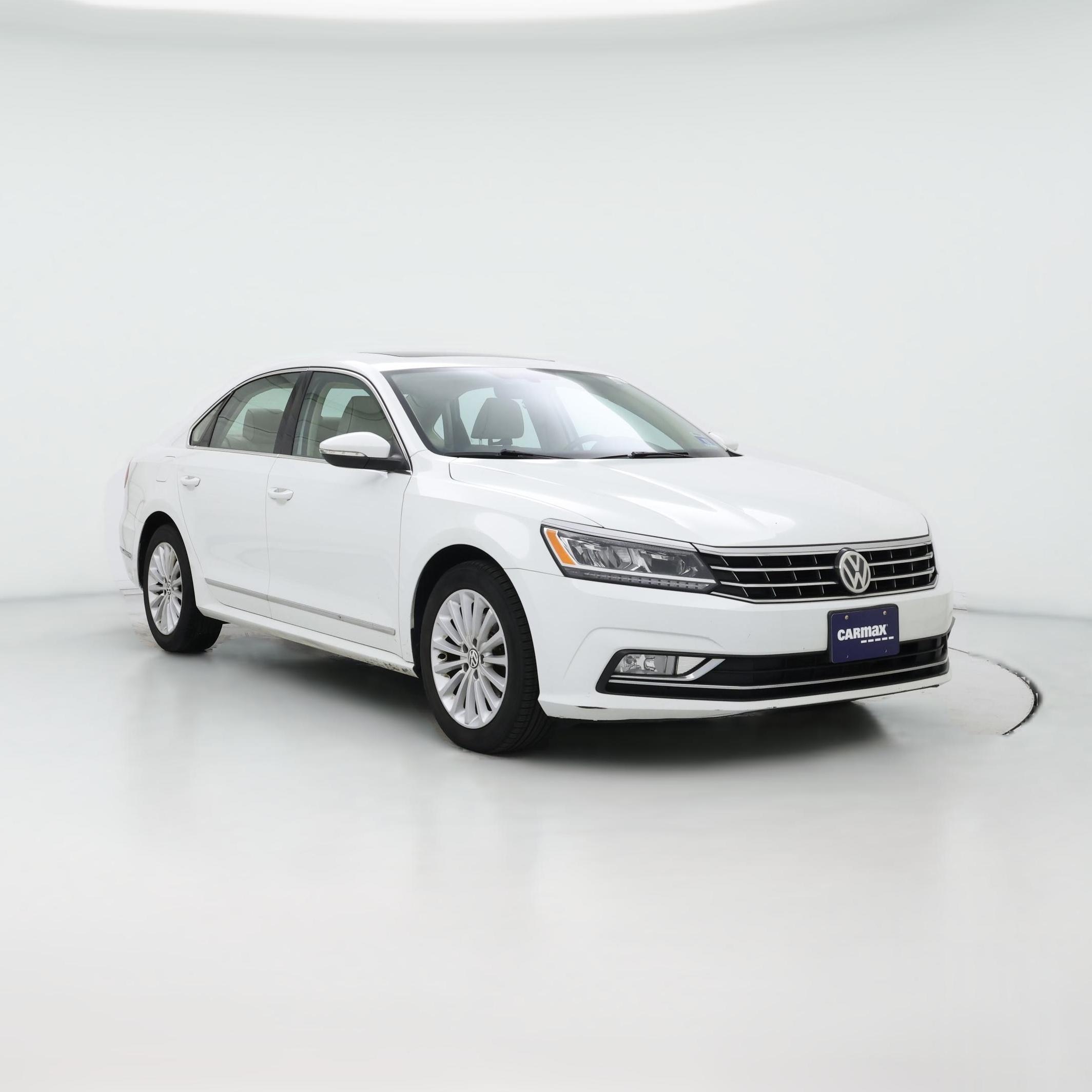Thumbnail: 2016 Volkswagen Passat - 1