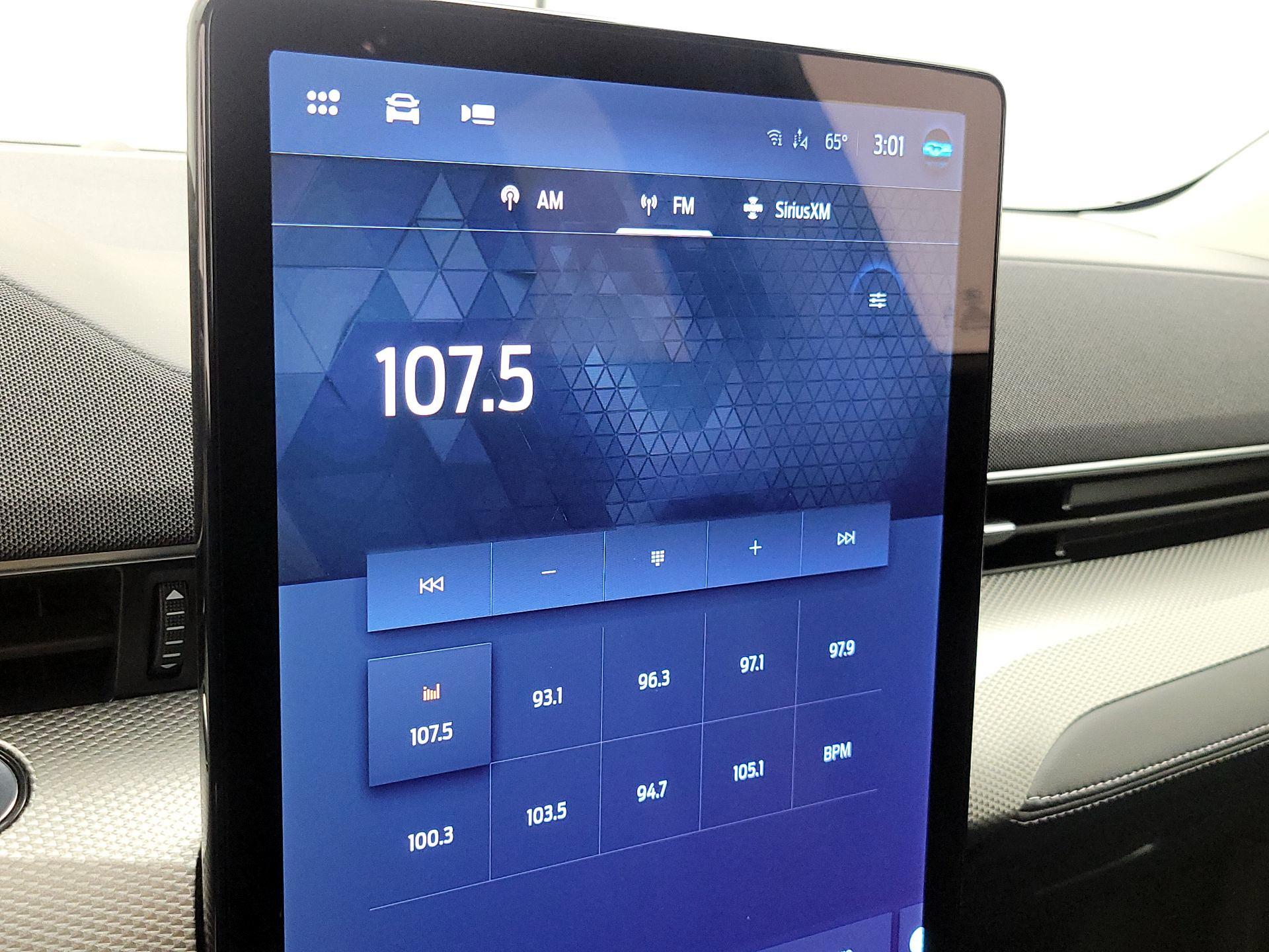 Thumbnail: 2022 Ford Mustang Mach-E - 16