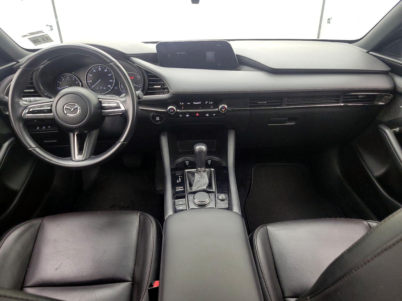2023 Mazda Mazda3 Premium - Photo 10