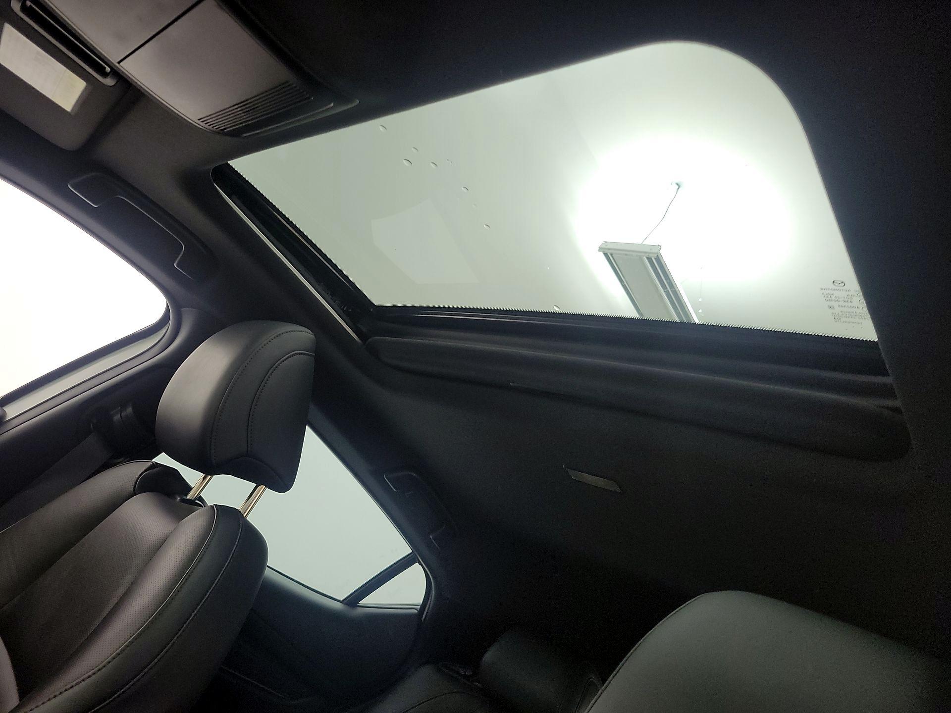 Thumbnail: 2023 Mazda Mazda3 - 18