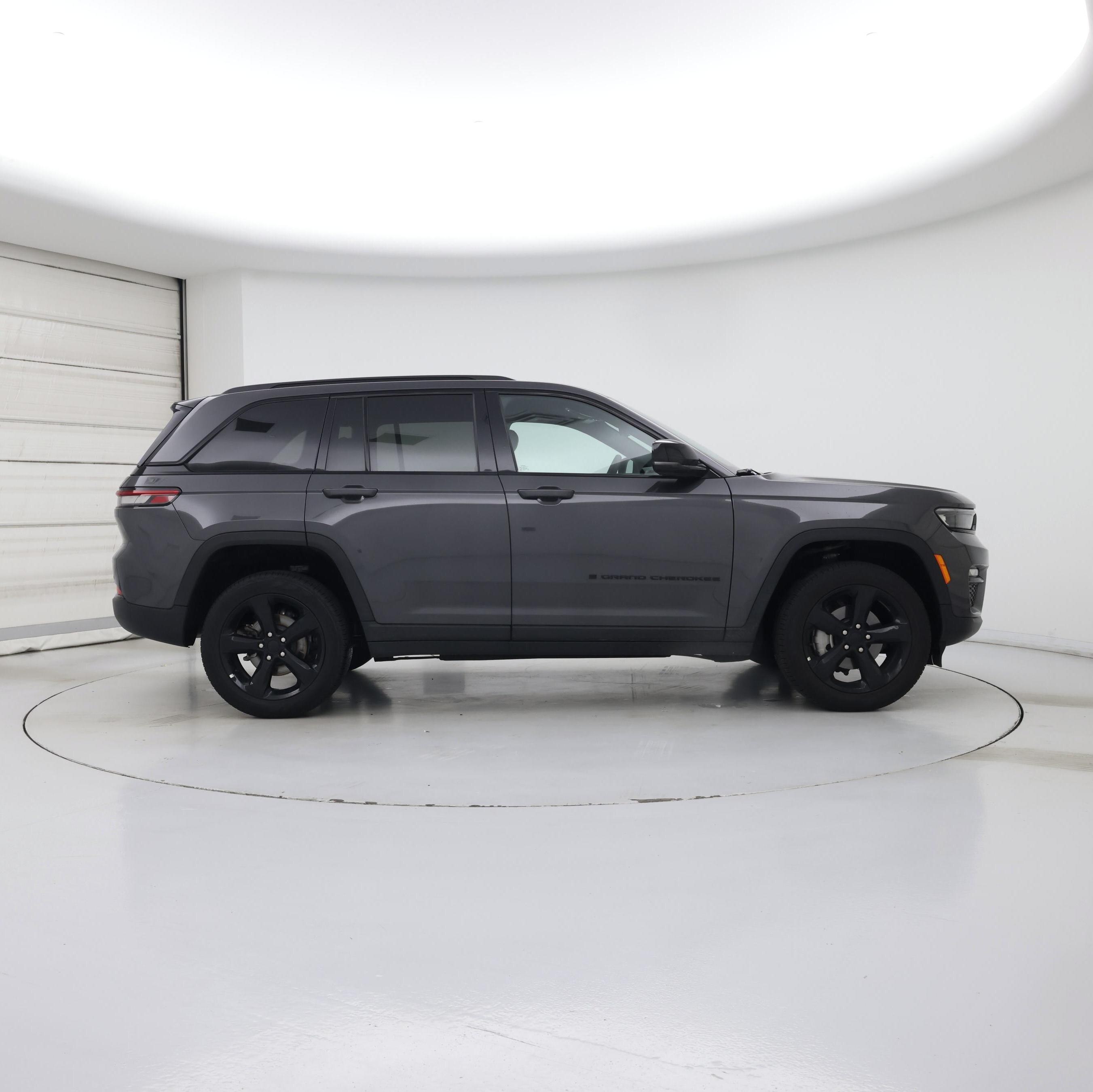 Thumbnail: 2025 Jeep Grand Cherokee - 7