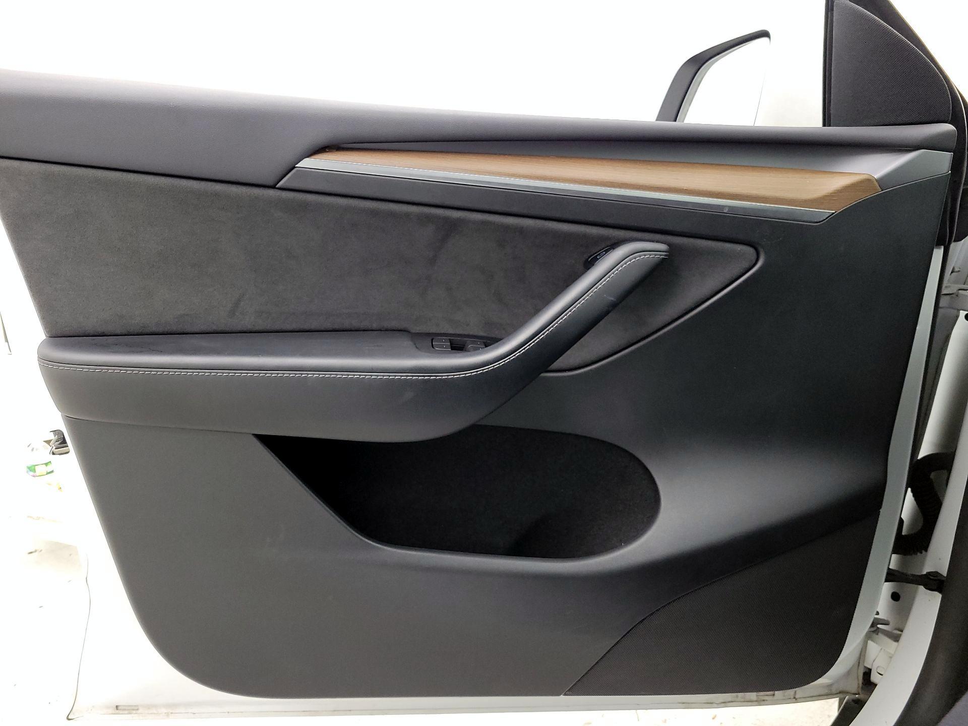 Thumbnail: 2023 Tesla Model Y - 12