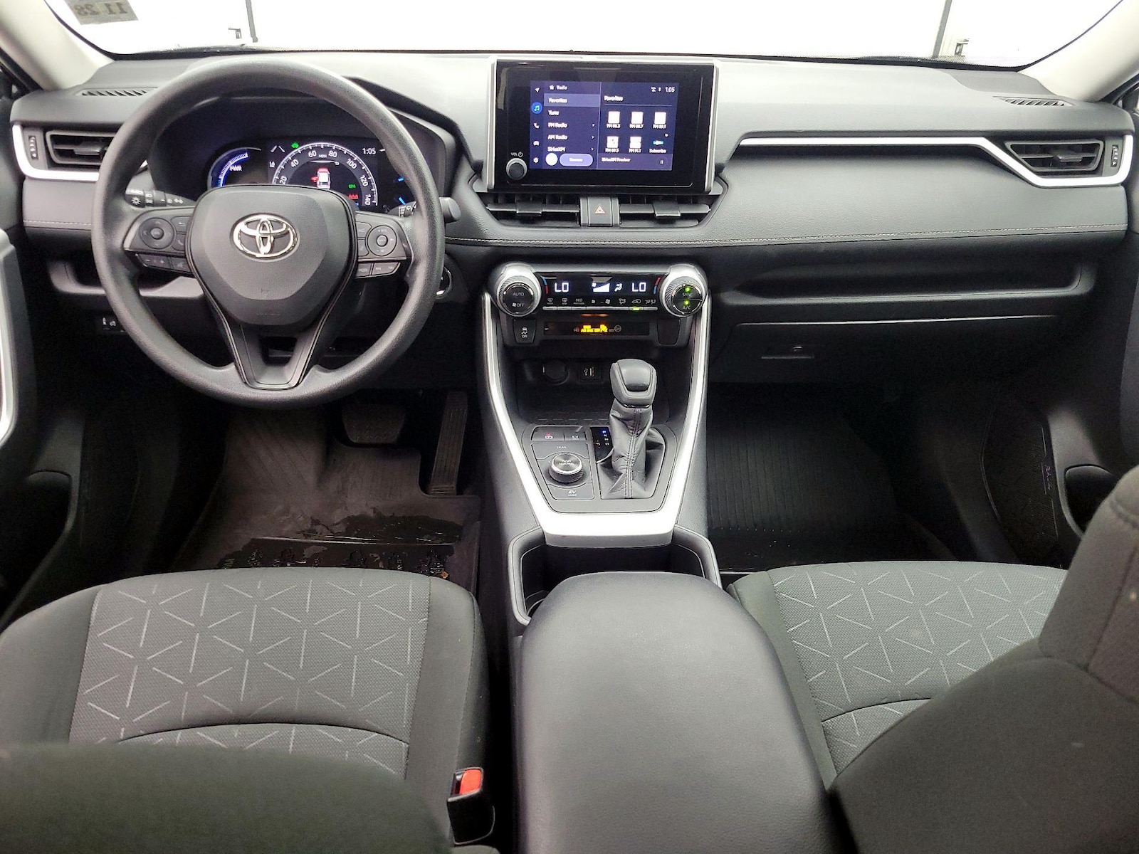 2023 Toyota RAV4 Woodland Edition - Photo 10